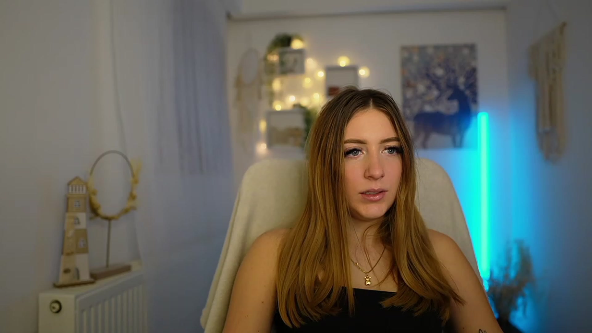 Gallery image thumbnail from Tina_Nappi18's myfreecams stream on, 01/18/2024, 15:00 image 18 of 20