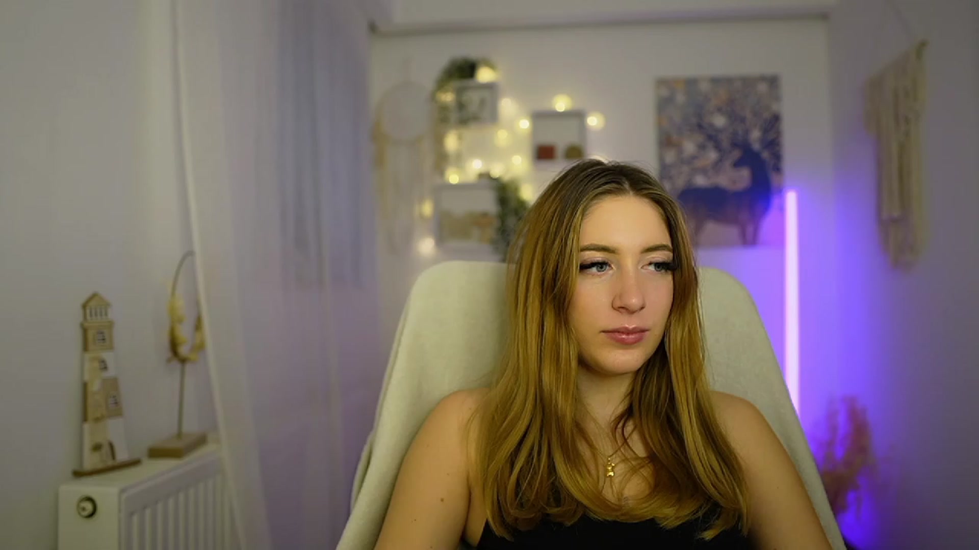 Gallery image thumbnail from Tina_Nappi18's myfreecams stream on, 01/25/2024, 15:31 image 3 of 20