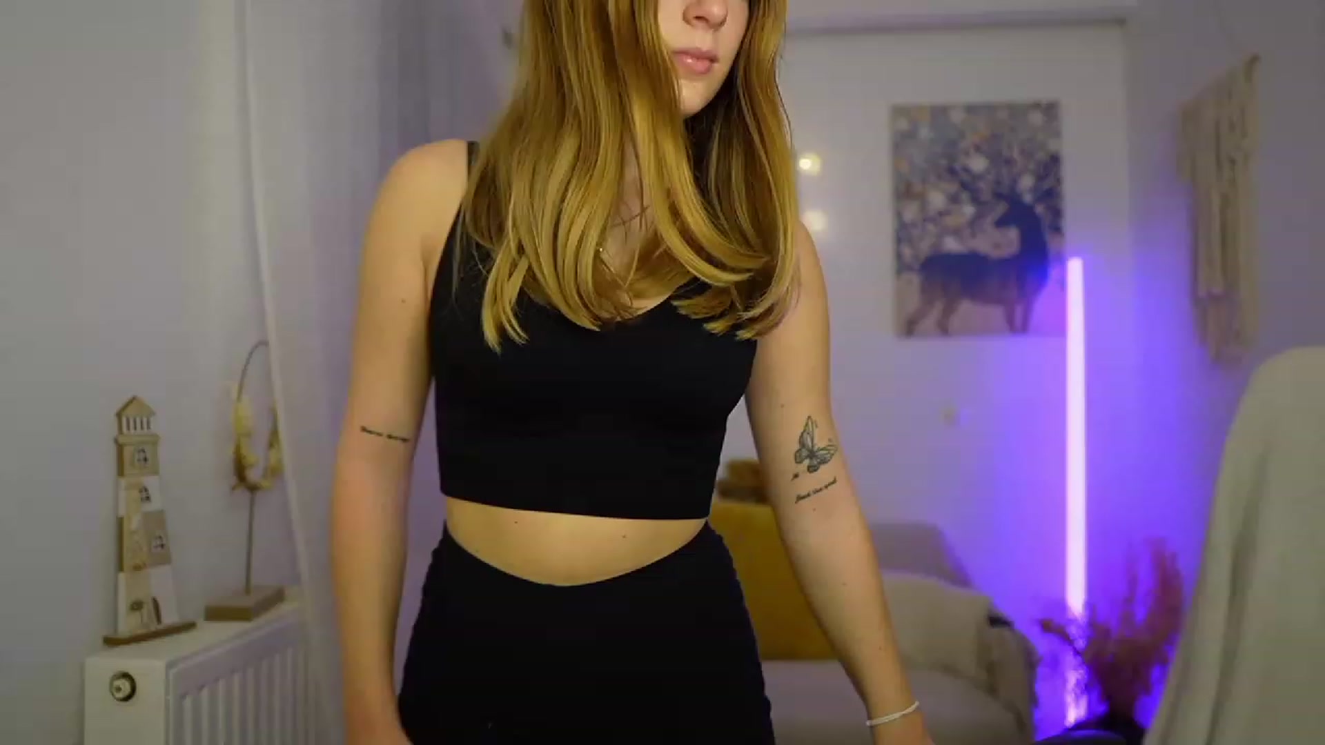 Gallery image thumbnail from Tina_Nappi18's myfreecams stream on, 01/25/2024, 16:27 image 3 of 20