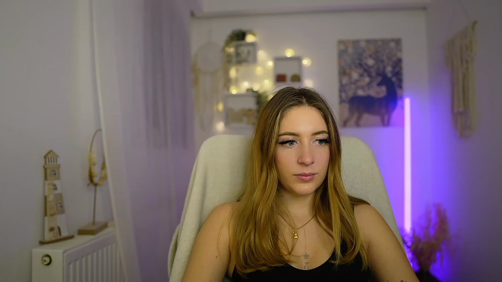 Gallery image thumbnail from Tina_Nappi18's myfreecams stream on, 01/25/2024, 16:27 image 8 of 20
