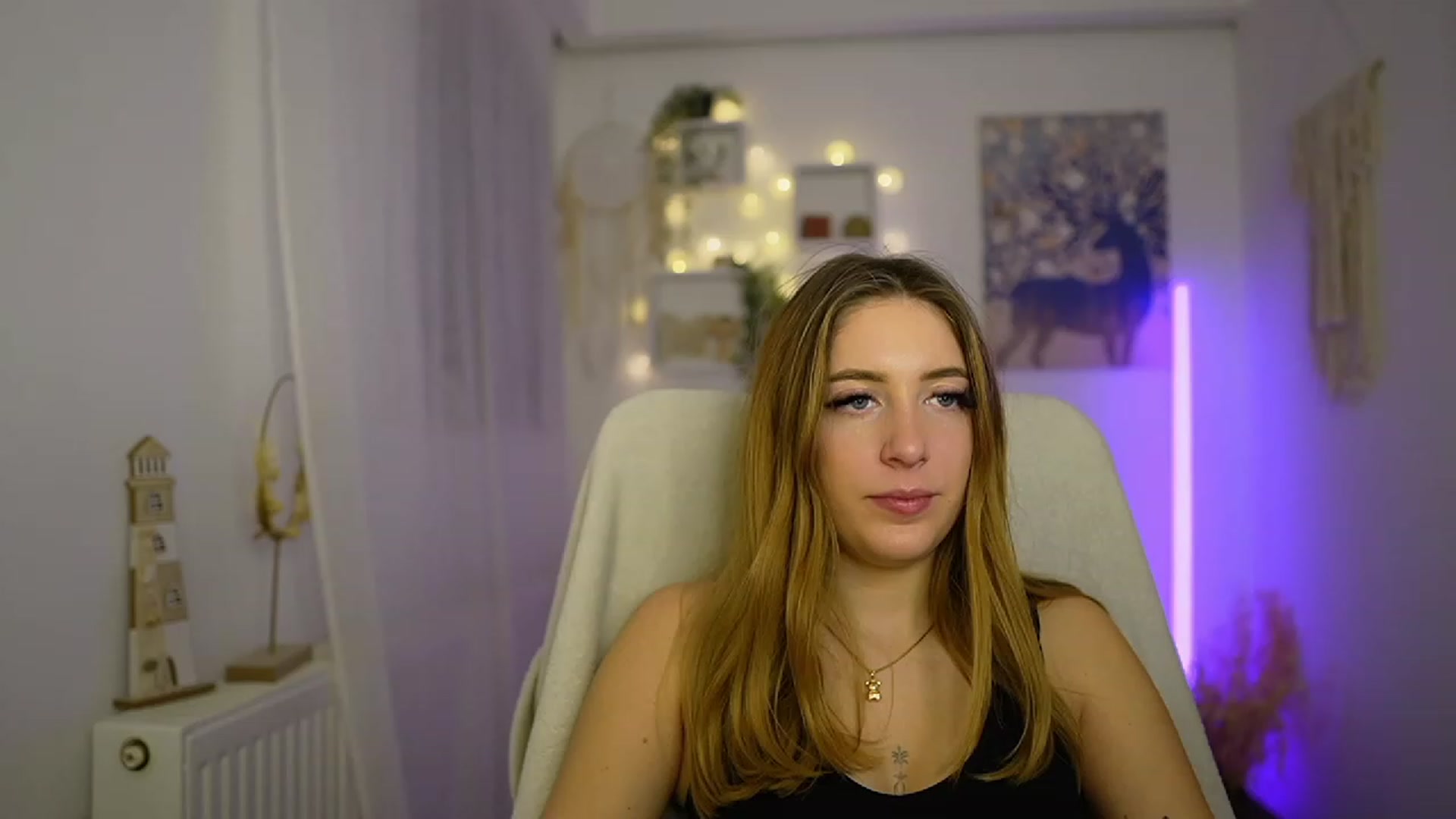 Gallery image thumbnail from Tina_Nappi18's myfreecams stream on, 01/25/2024, 16:27 image 14 of 20