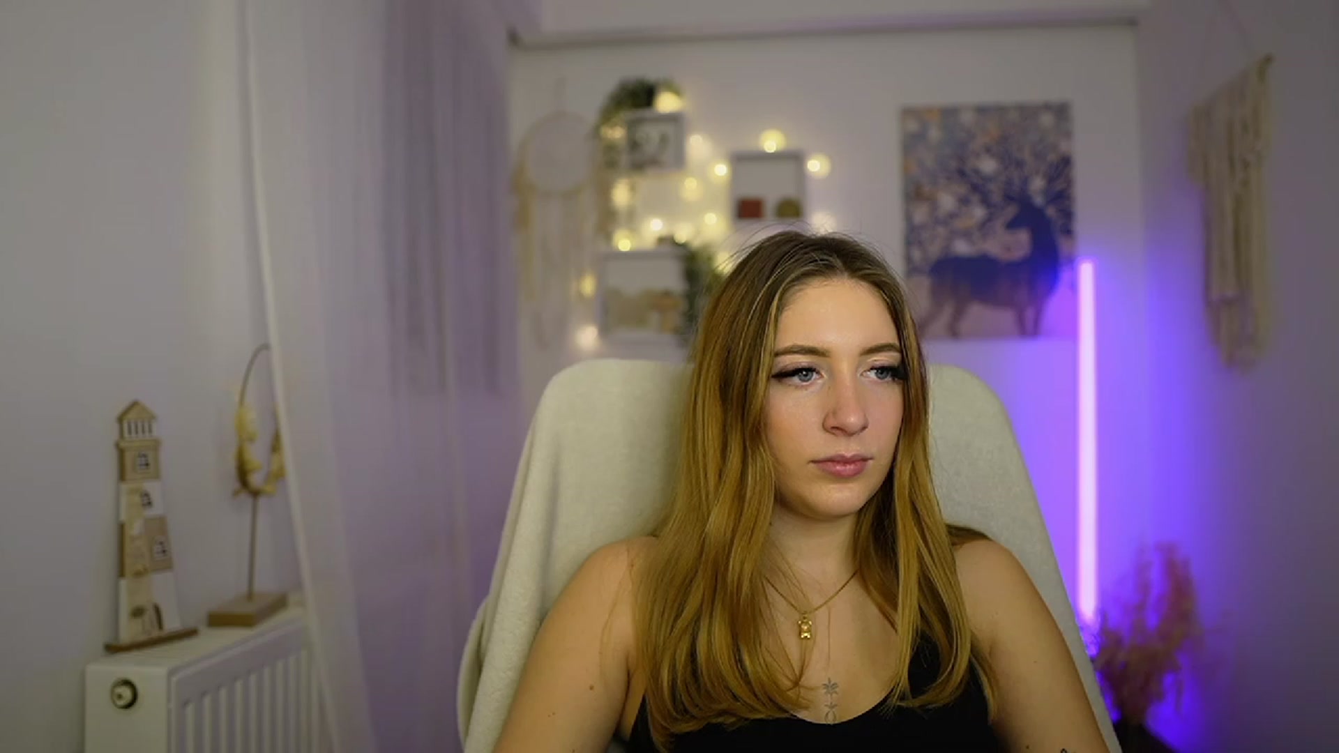 Gallery image thumbnail from Tina_Nappi18's myfreecams stream on, 01/25/2024, 16:27 image 12 of 20
