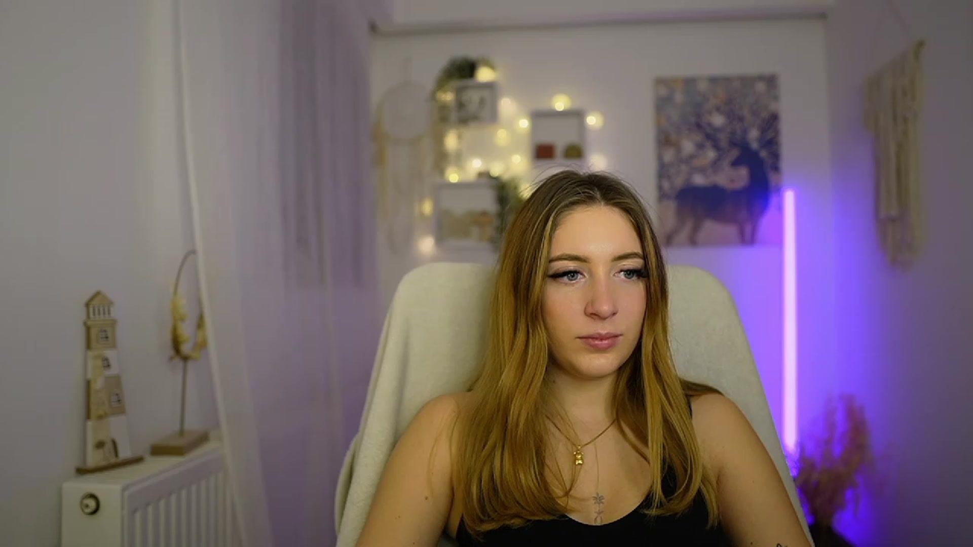 Gallery image thumbnail from Tina_Nappi18's myfreecams stream on, 01/25/2024, 16:27 image 9 of 20