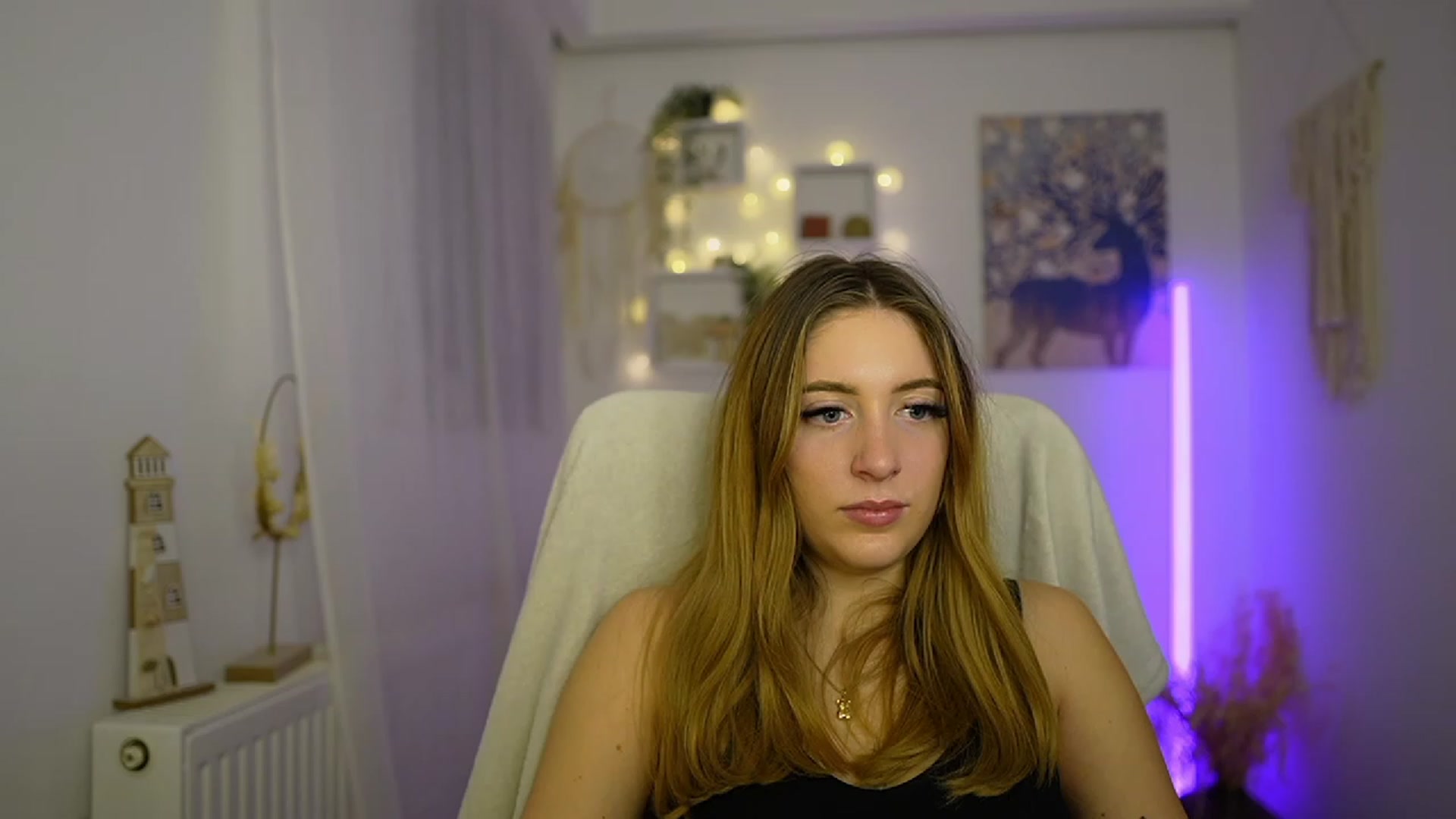 Gallery image thumbnail from Tina_Nappi18's myfreecams stream on, 01/25/2024, 17:14 image 15 of 20