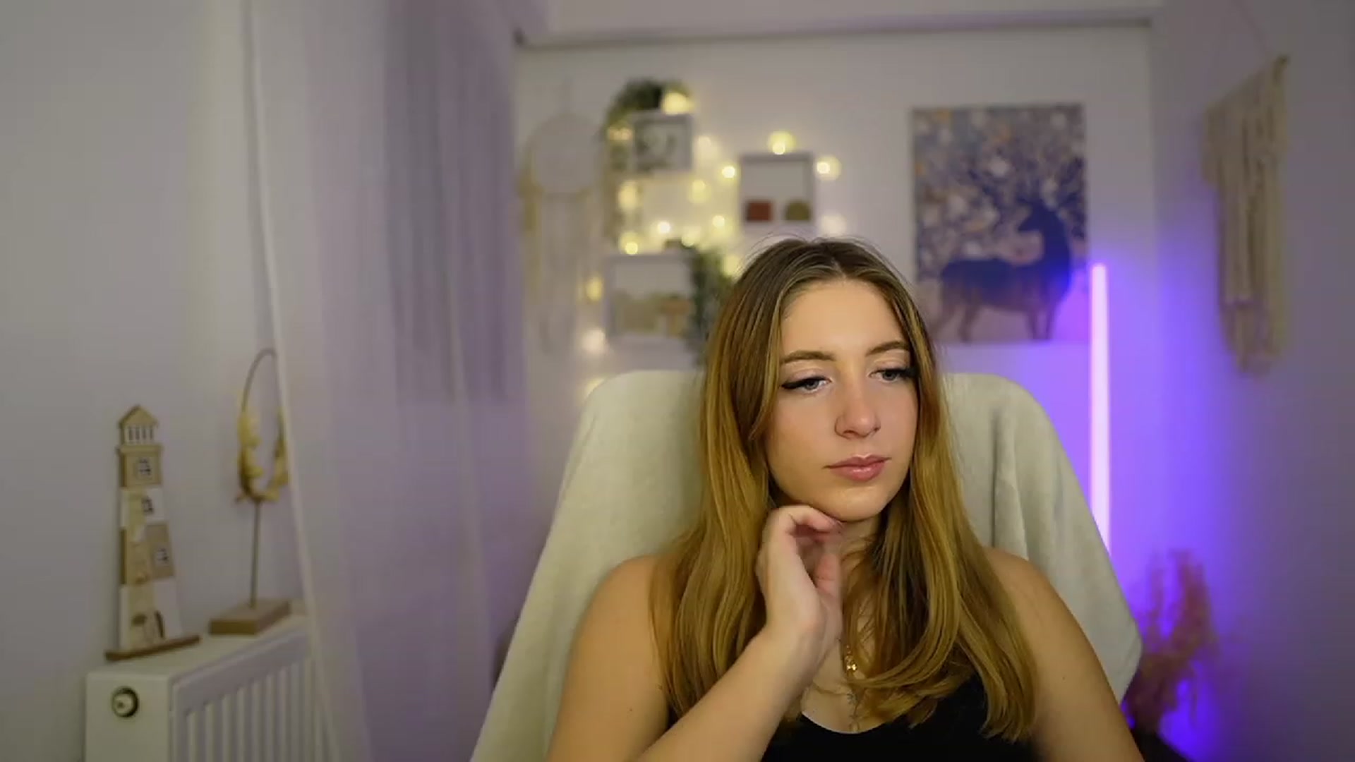 Gallery image thumbnail from Tina_Nappi18's myfreecams stream on, 01/25/2024, 17:14 image 6 of 20