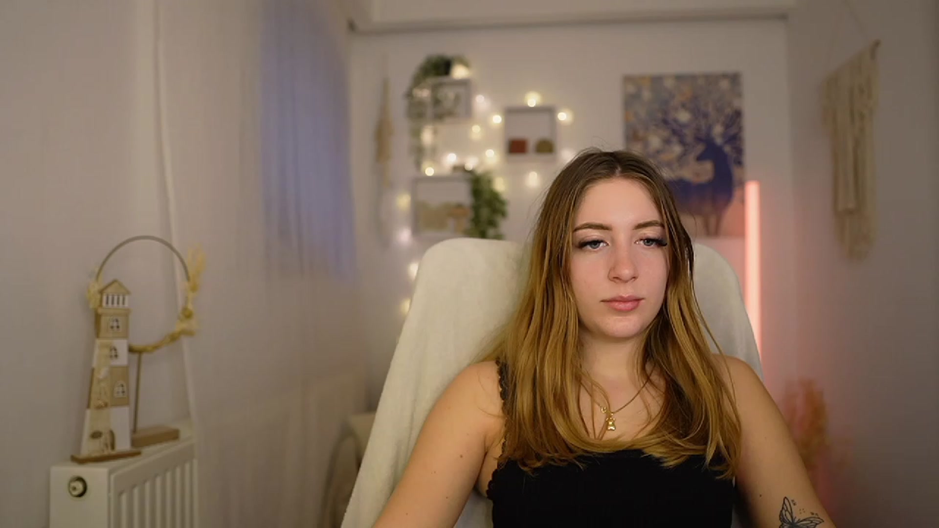 Gallery image thumbnail from Tina_Nappi18's myfreecams stream on, 01/29/2024, 15:43 image 7 of 20
