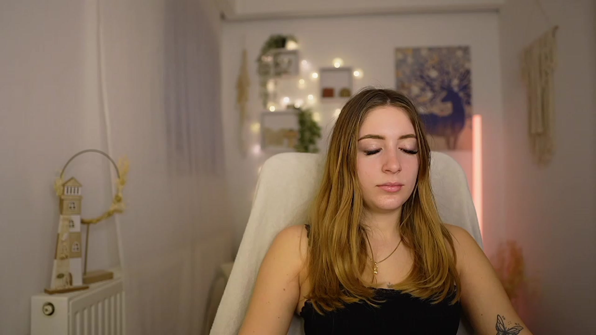 Gallery image thumbnail from Tina_Nappi18's myfreecams stream on, 01/29/2024, 15:43 image 19 of 20