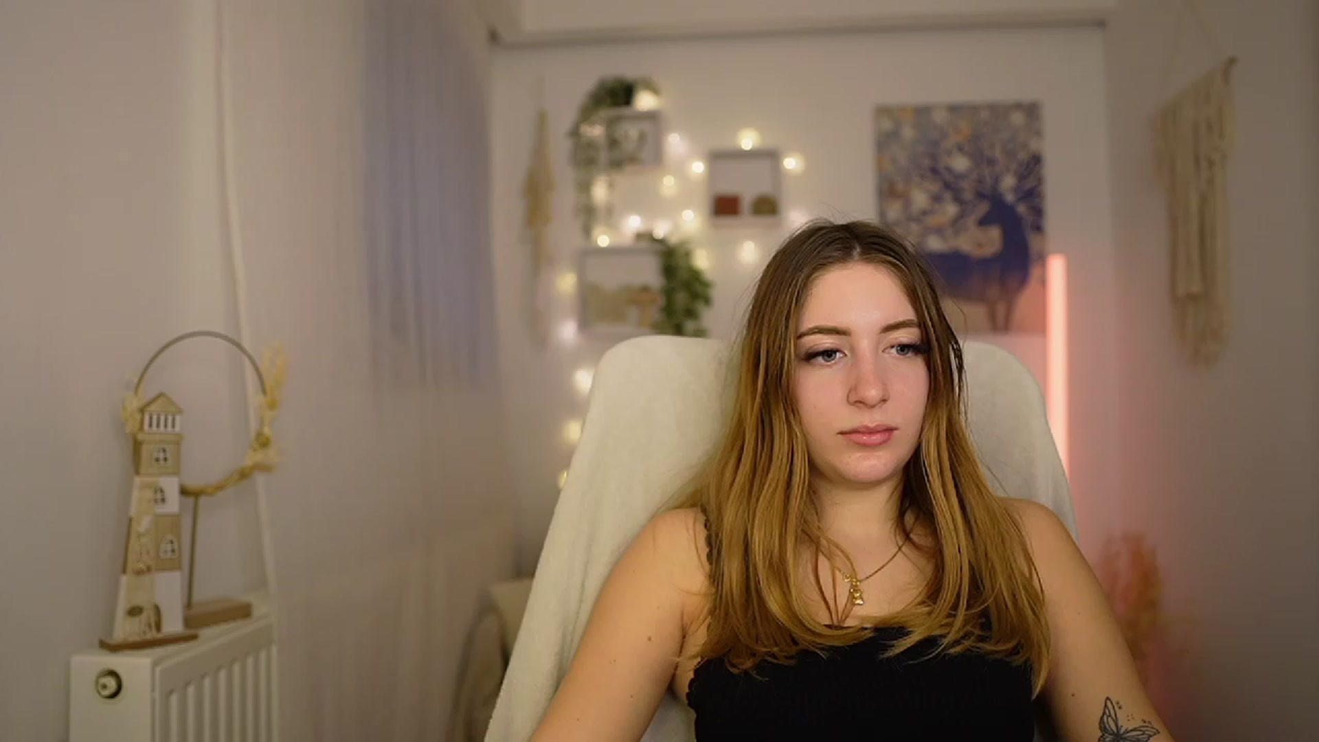 Gallery image thumbnail from Tina_Nappi18's myfreecams stream on, 01/29/2024, 15:43 image 15 of 20