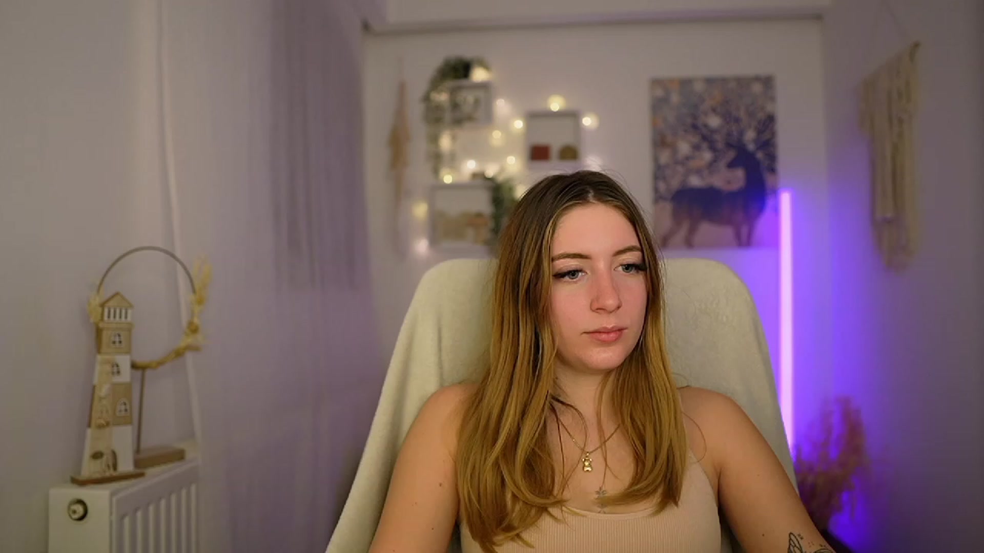 Gallery image thumbnail from Tina_Nappi18's myfreecams stream on, 01/30/2024, 18:46 image 13 of 20