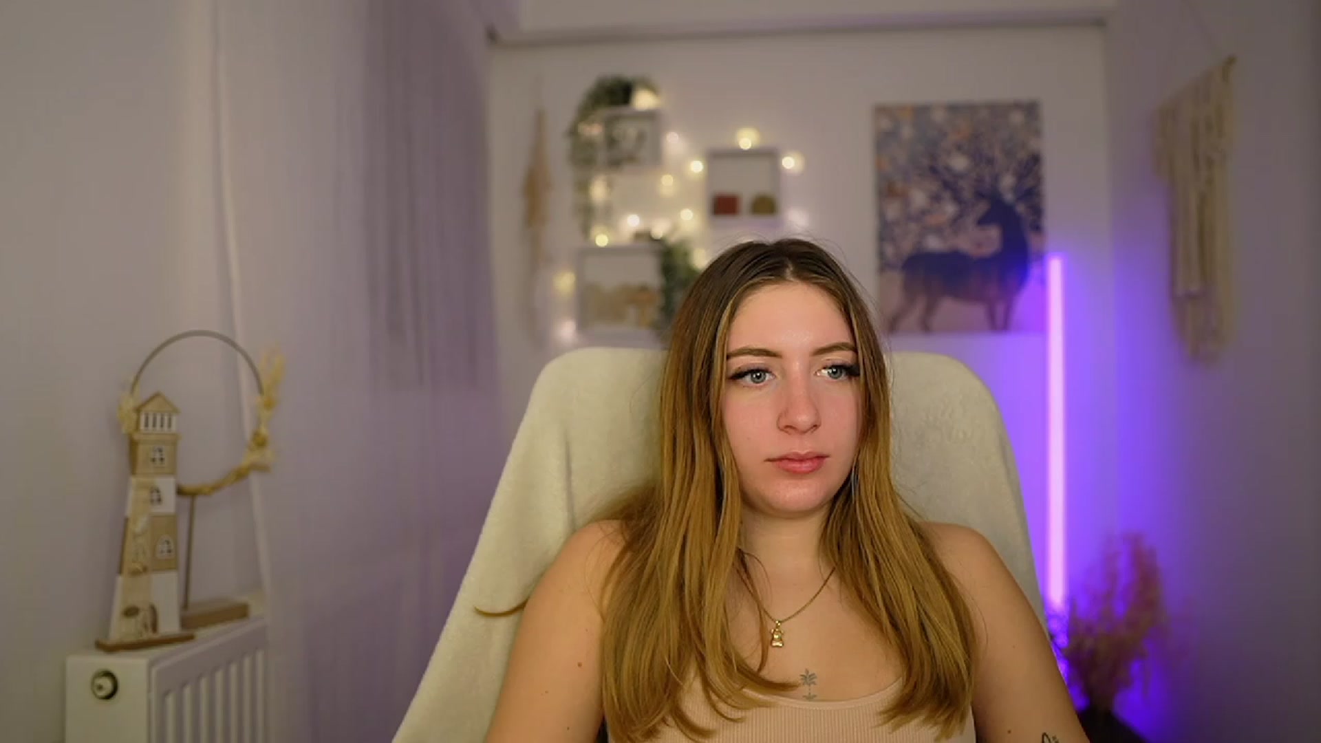 Gallery image thumbnail from Tina_Nappi18's myfreecams stream on, 01/30/2024, 18:46 image 7 of 20