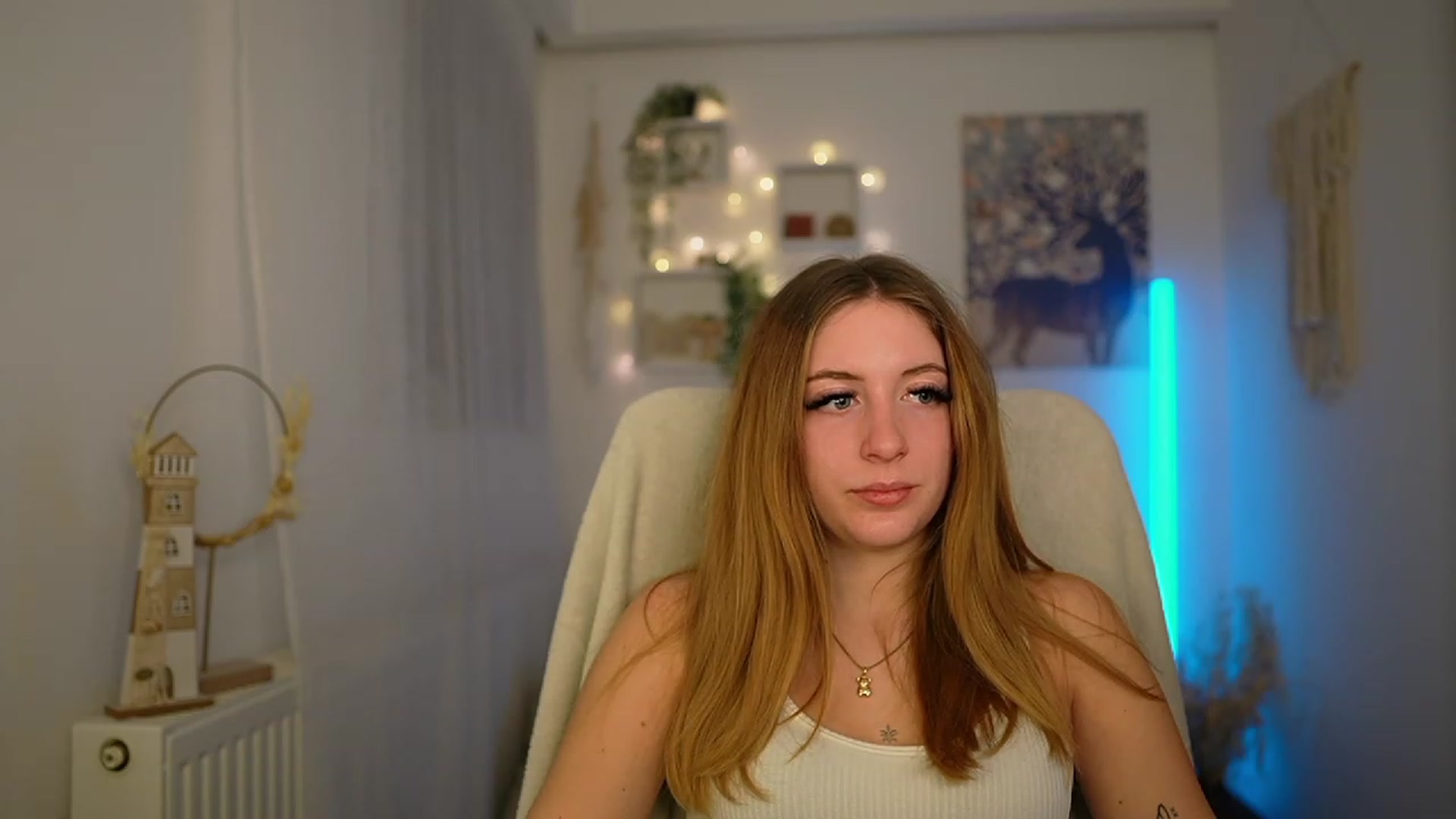 Gallery image thumbnail from Tina_Nappi18's myfreecams stream on, 01/31/2024, 18:43 image 14 of 20