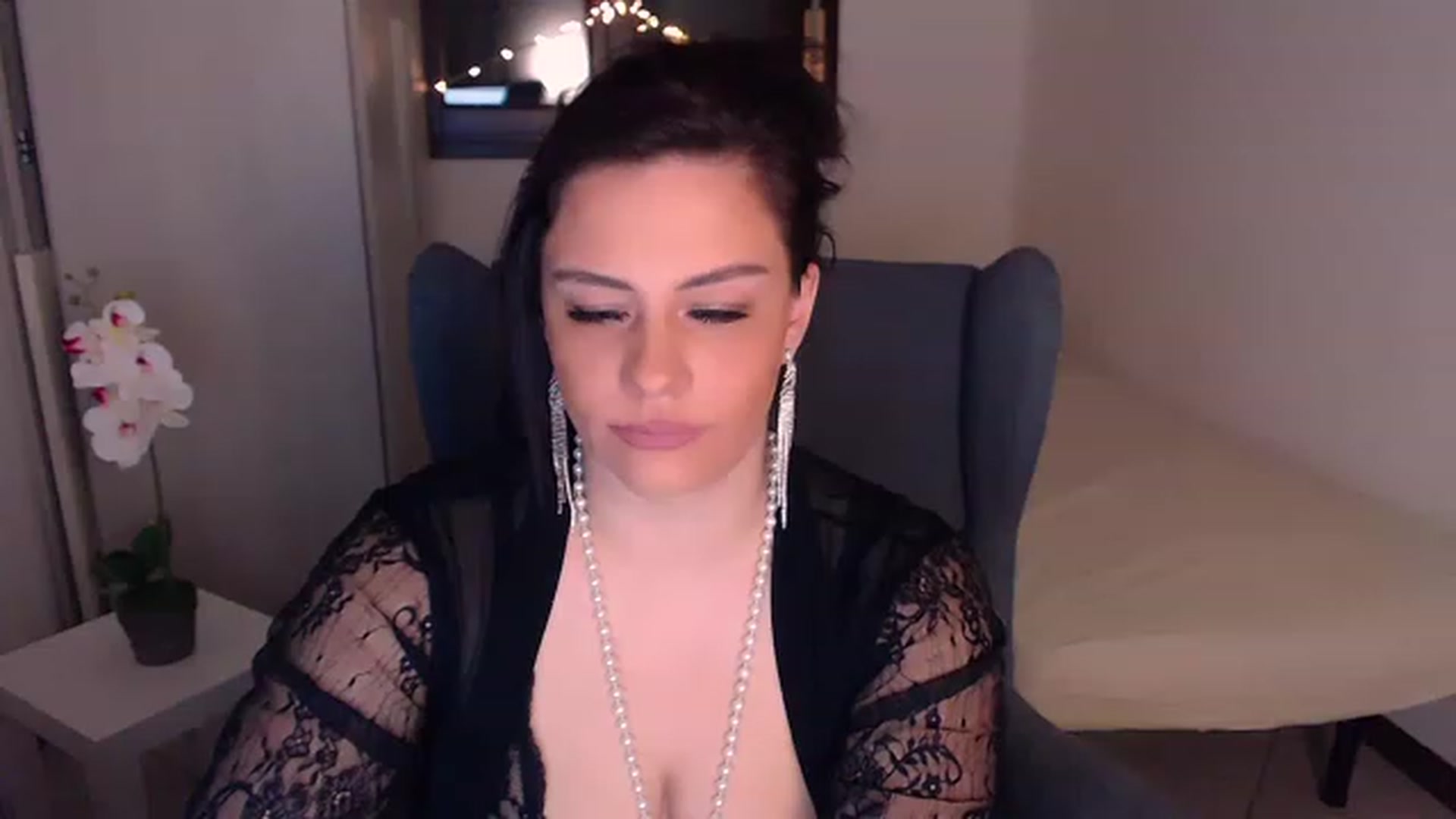 Gallery image thumbnail from Tina__'s myfreecams stream on, 03/28/2023, 24:01 image 14 of 20