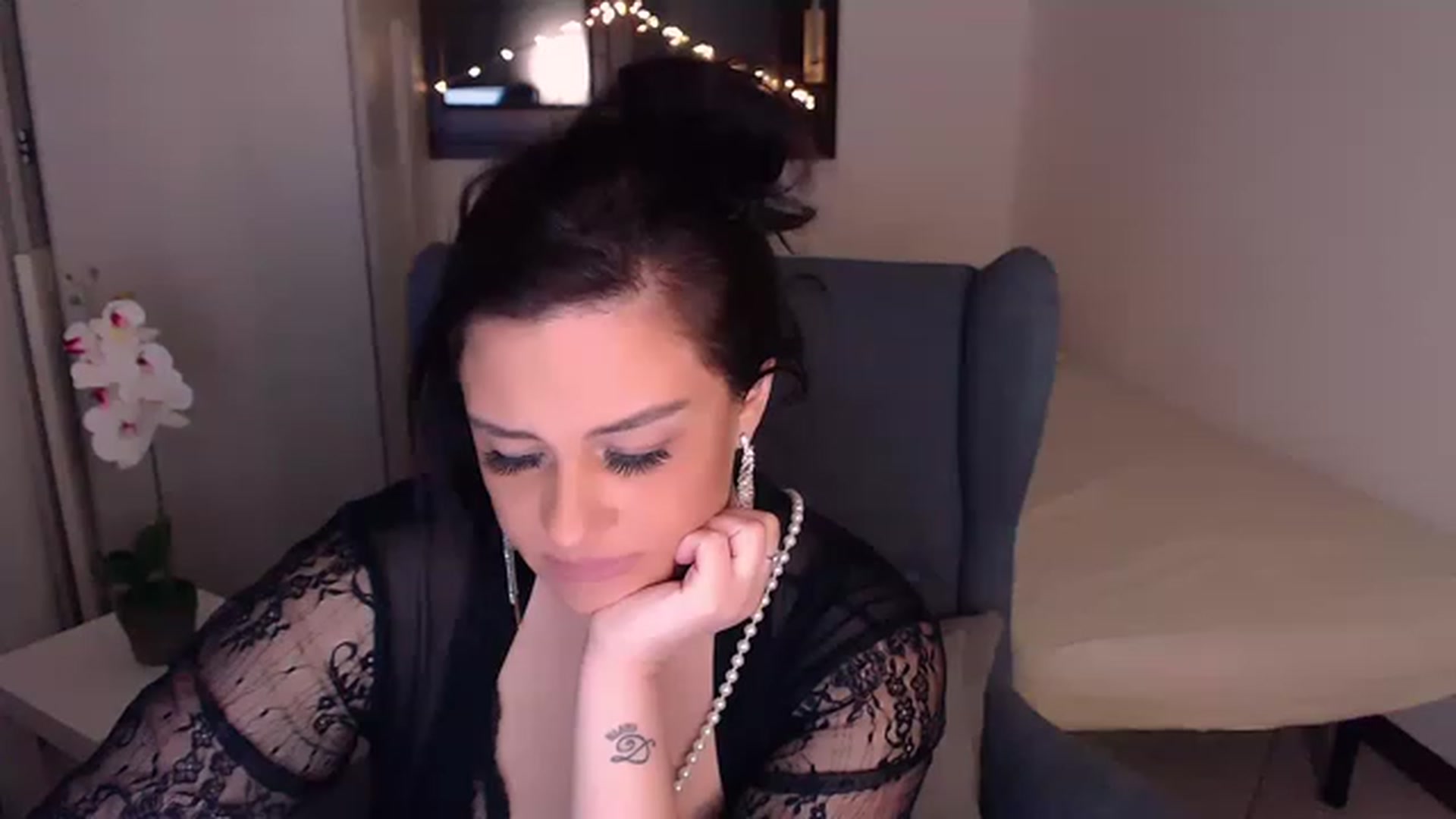 Gallery image thumbnail from Tina__'s myfreecams stream on, 03/28/2023, 24:01 image 9 of 20