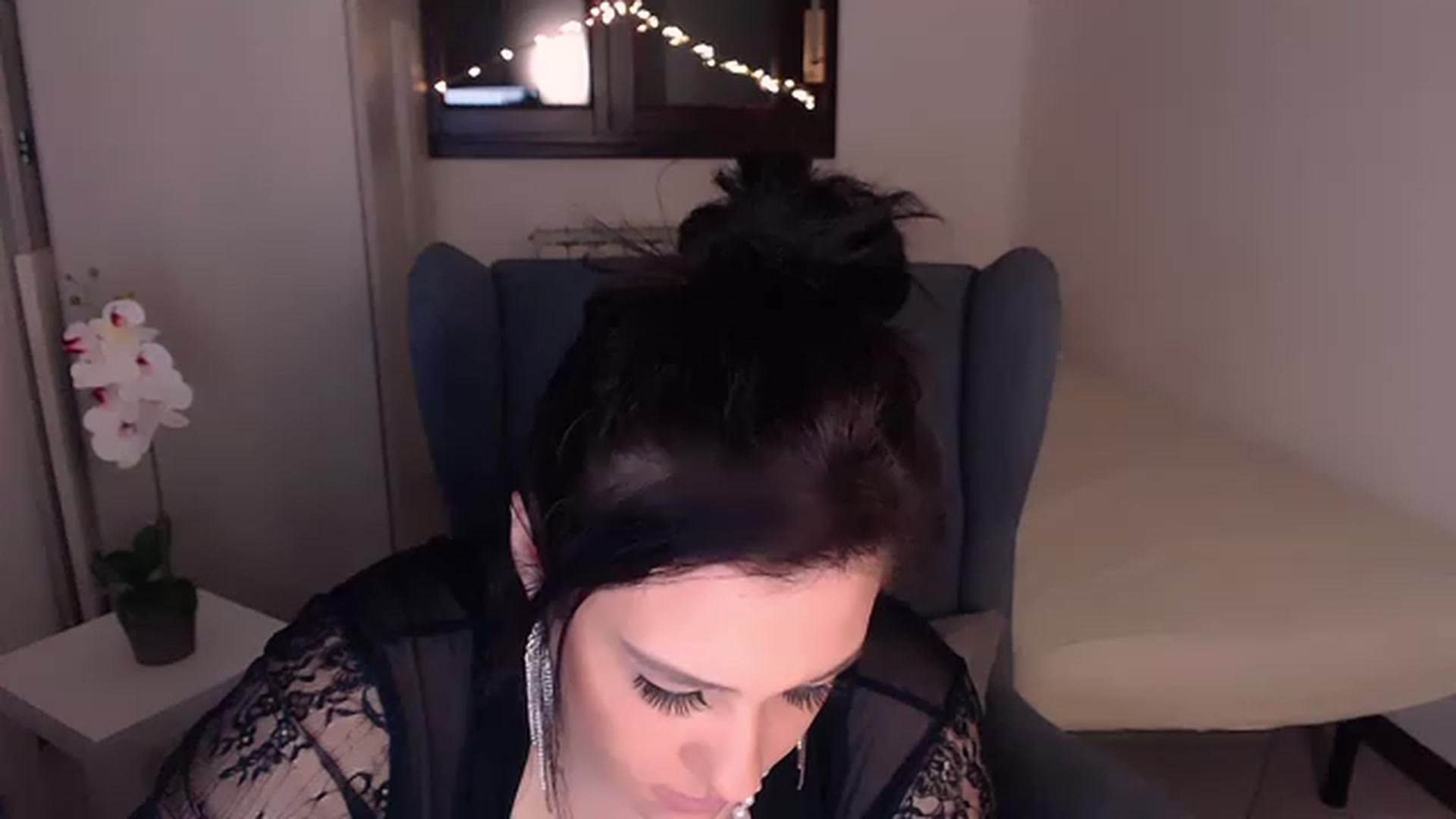 Gallery image thumbnail from Tina__'s myfreecams stream on, 03/28/2023, 24:01 image 11 of 20
