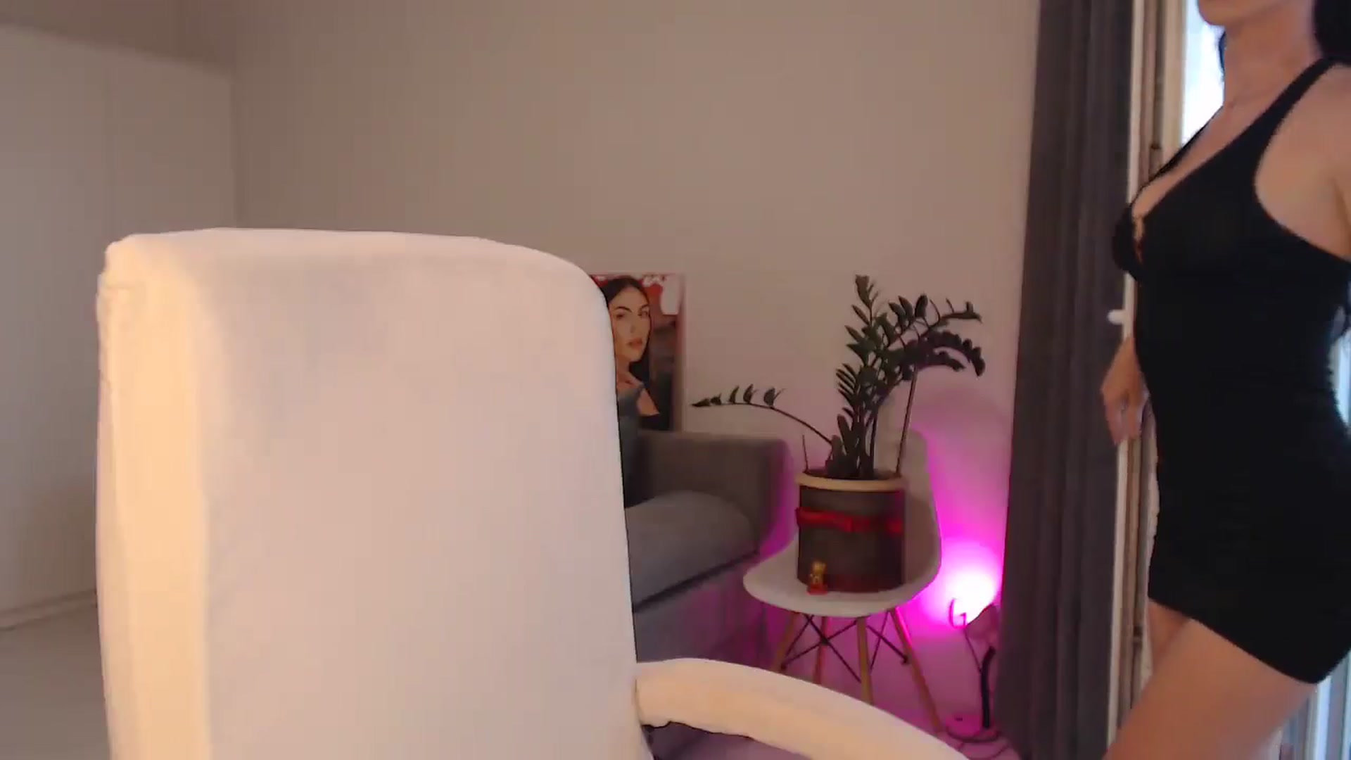 Gallery image thumbnail from Tina_candy's myfreecams stream on, 07/09/2025, 06:52 image 4 of 20