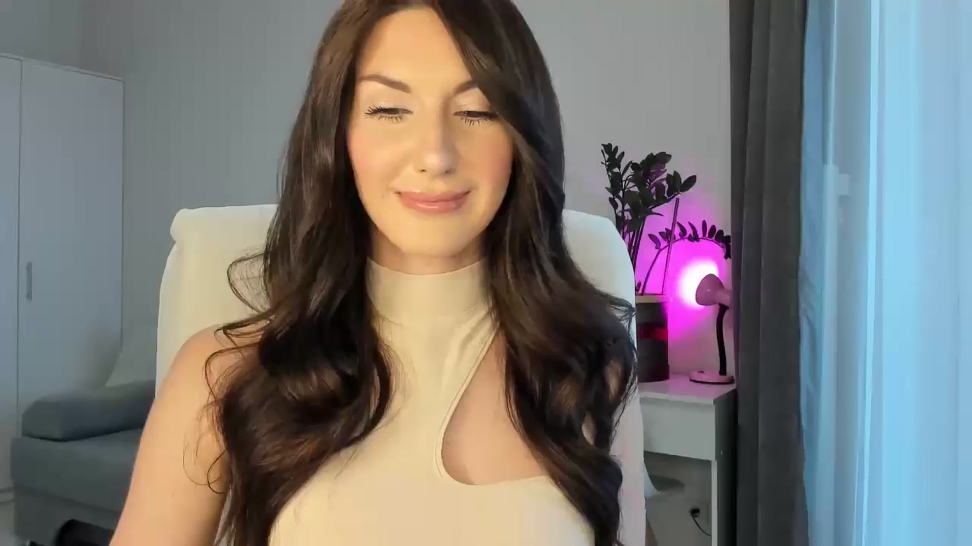 Gallery image thumbnail from Tina_candy's myfreecams stream on, 11/03/2025, 06:06 image 15 of 20
