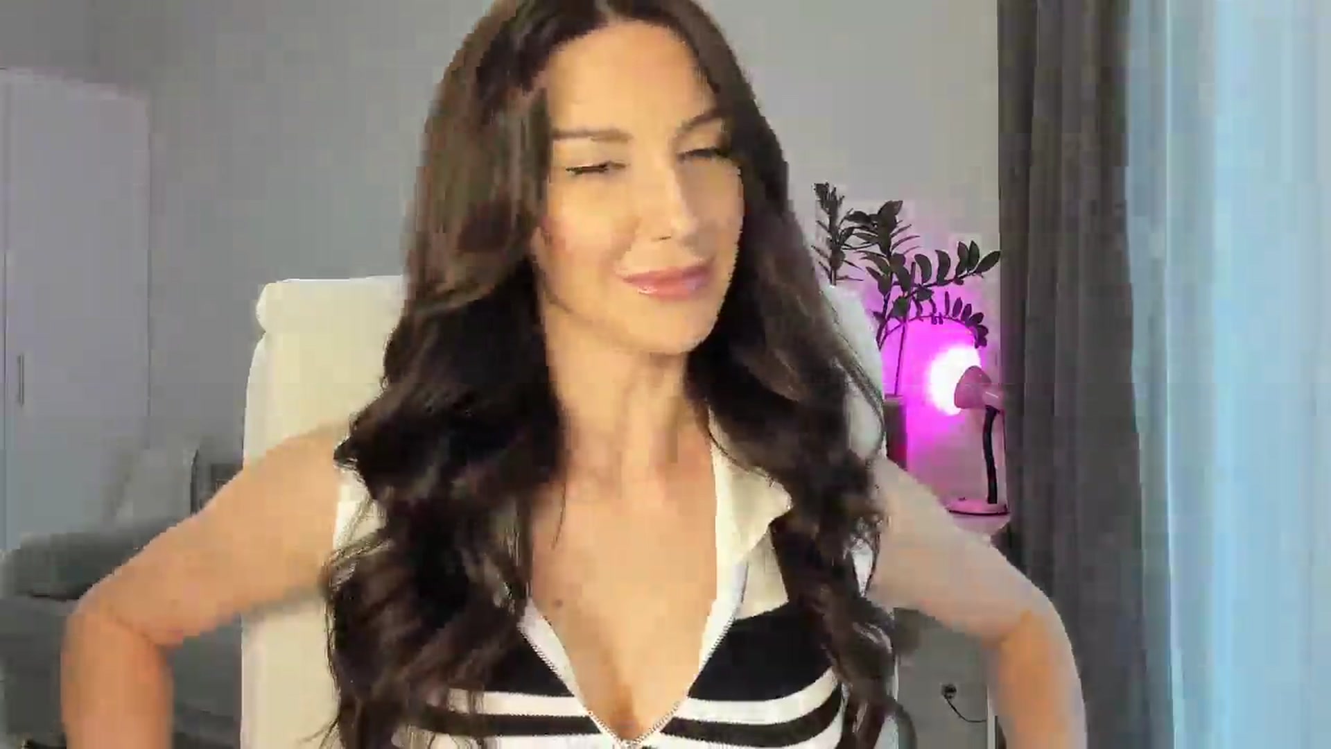 Gallery image thumbnail from Tina_candy's myfreecams stream on, 11/17/2025, 07:07 image 3 of 20
