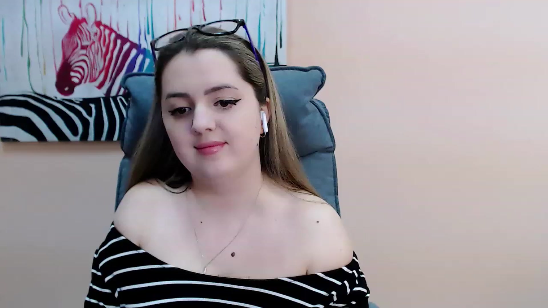 Gallery image thumbnail from Tina_eyes's myfreecams stream on, 03/20/2023, 13:45 image 4 of 20