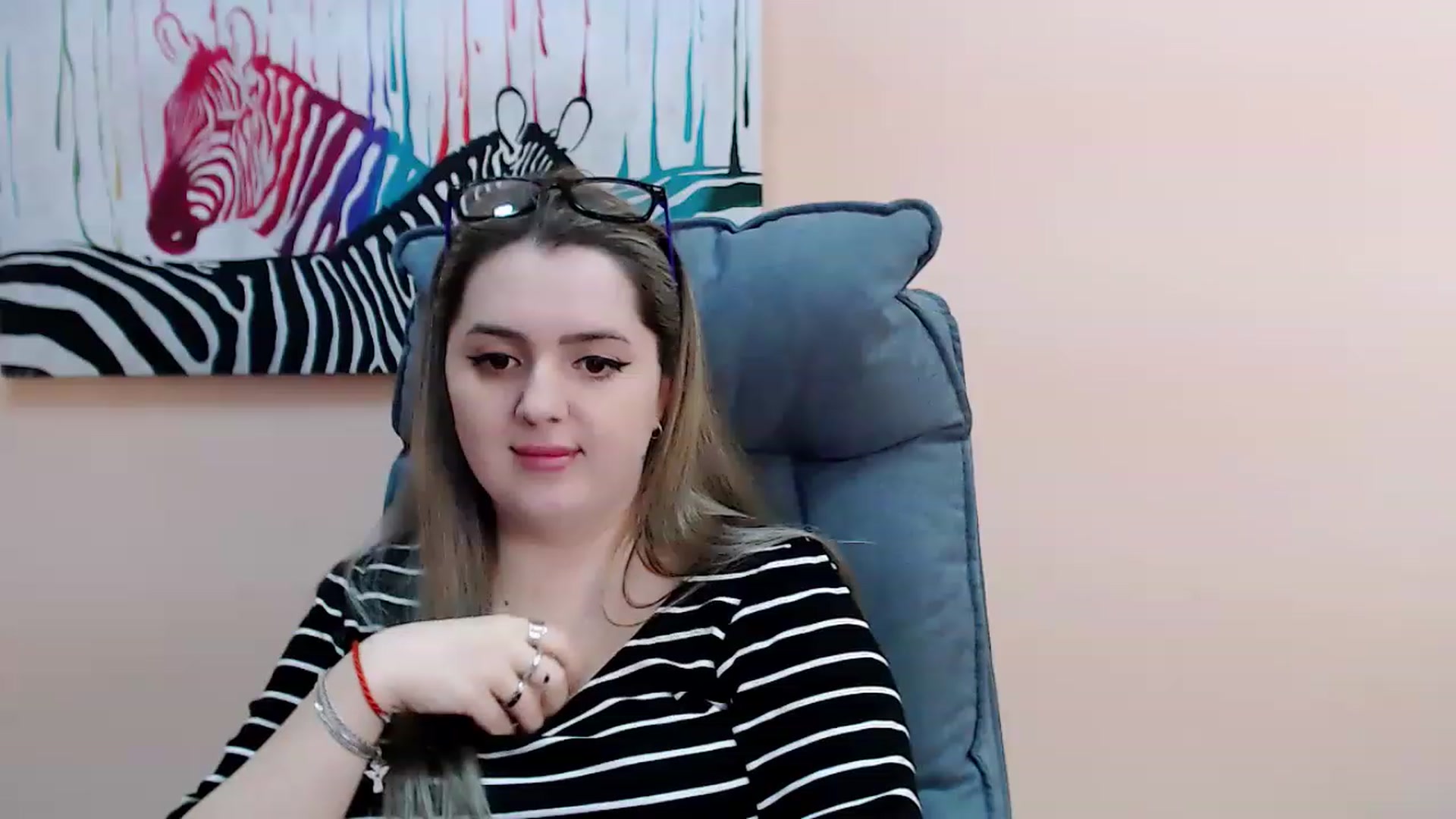 Gallery image thumbnail from Tina_eyes's myfreecams stream on, 03/20/2023, 13:45 image 15 of 20