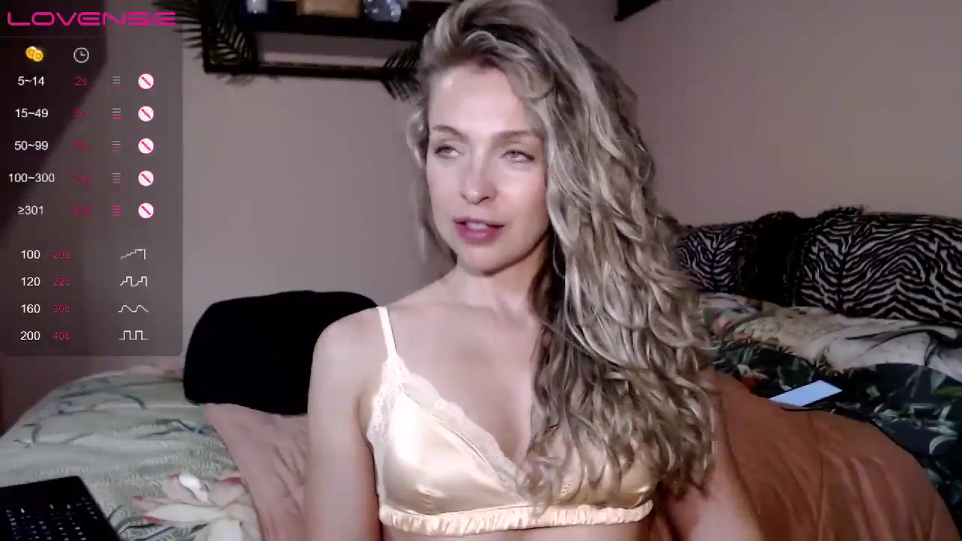 Gallery image thumbnail from Tina_j's myfreecams stream on, 07/30/2023, 17:51 image 19 of 20
