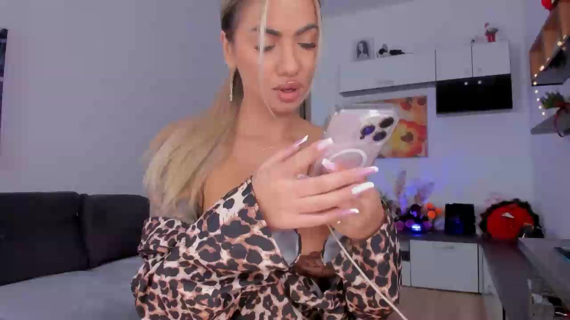 Gallery image thumbnail from Tina_kart3r's myfreecams stream on, 08/15/2026, 12:53 image 1 of 20