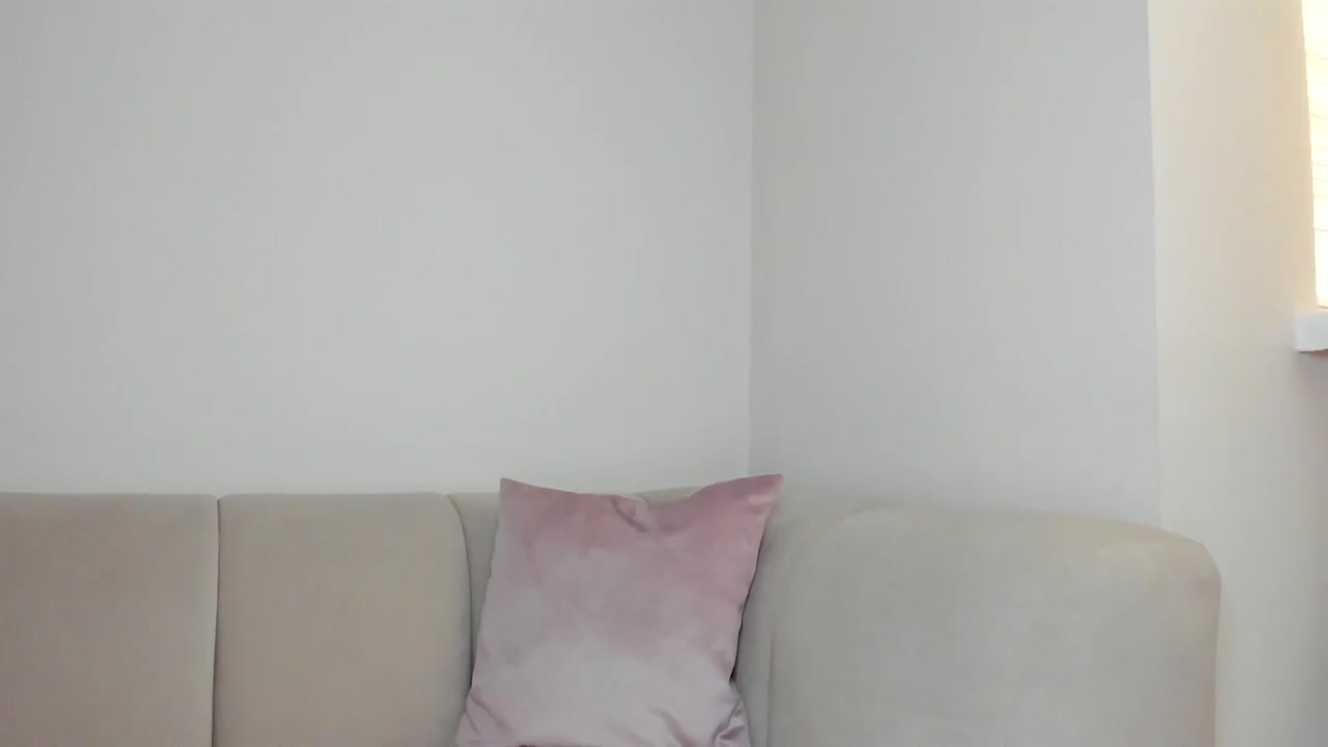 Gallery image thumbnail from Tinasweet__'s myfreecams stream on, 09/06/2025, 11:57 image 6 of 20