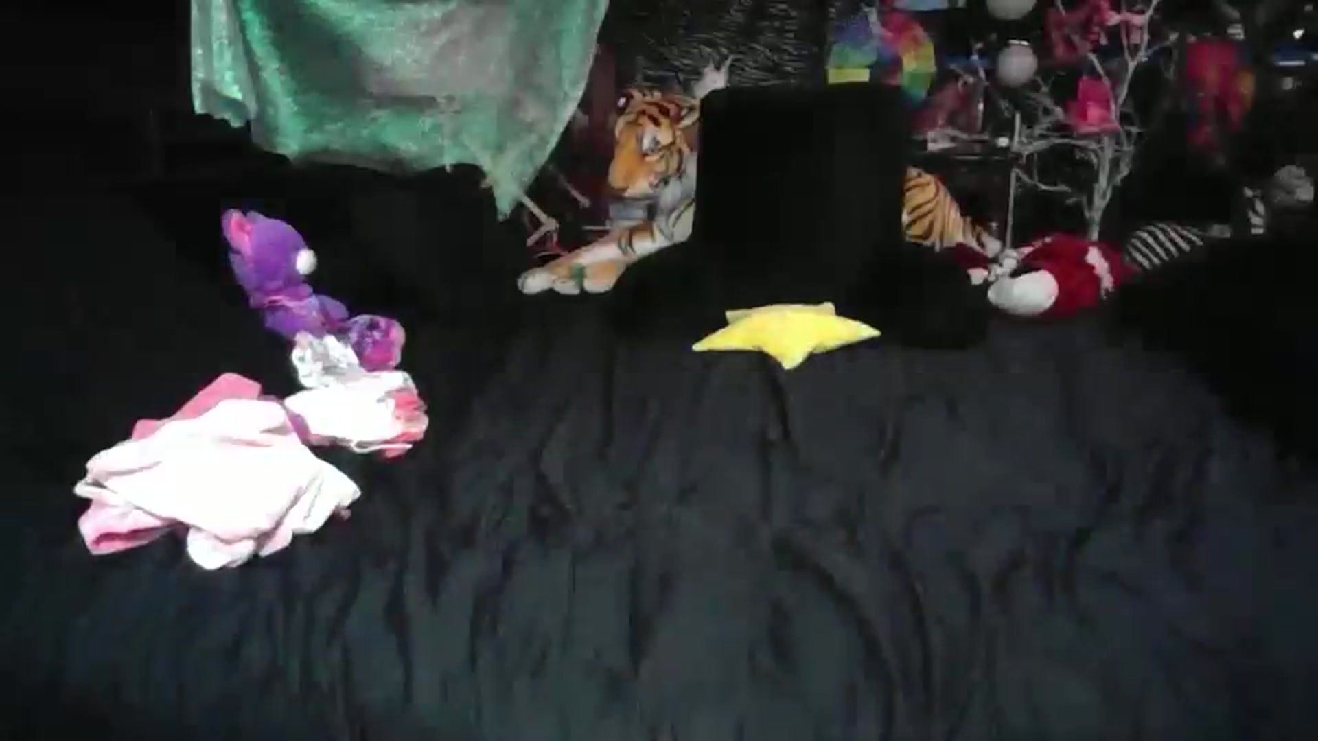 Gallery image thumbnail from TinkaMischief's myfreecams stream on, 05/16/2025, 09:02 image 11 of 20