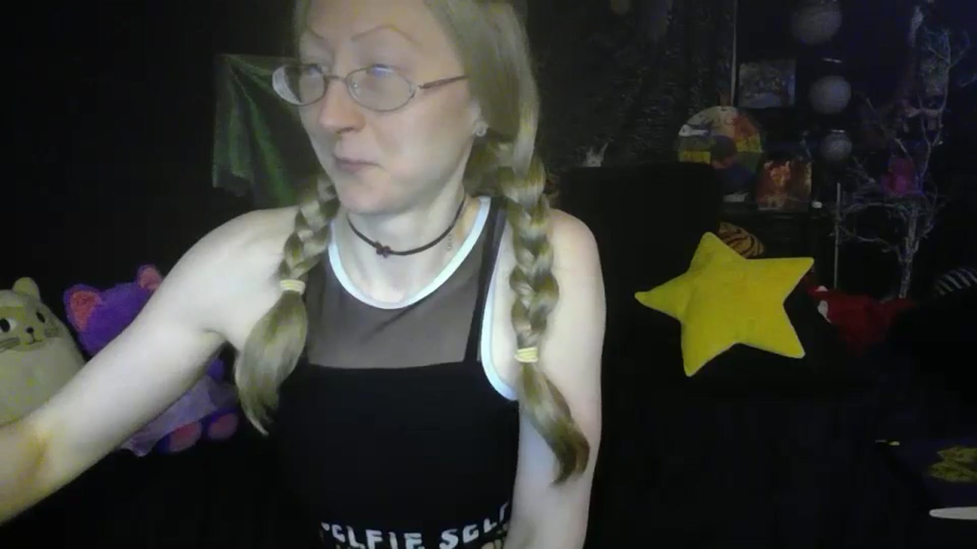 Gallery image thumbnail from TinkaMischief's myfreecams stream on, 05/21/2025, 06:44 image 4 of 20