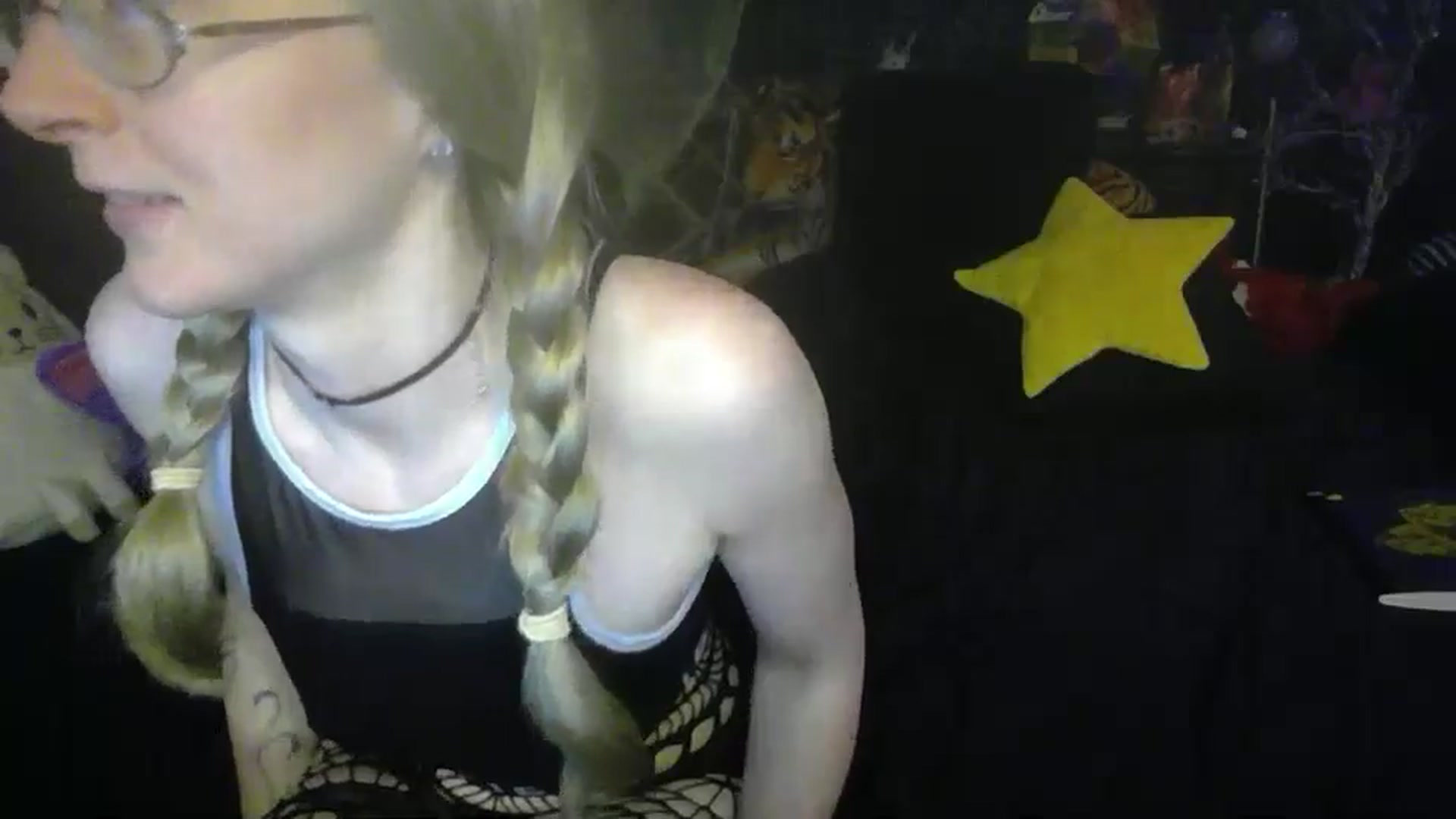 Gallery image thumbnail from TinkaMischief's myfreecams stream on, 05/21/2025, 06:44 image 12 of 20