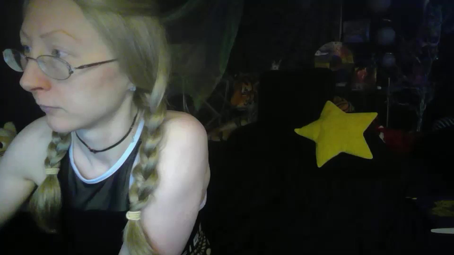 Gallery image thumbnail from TinkaMischief's myfreecams stream on, 05/21/2025, 06:44 image 8 of 20