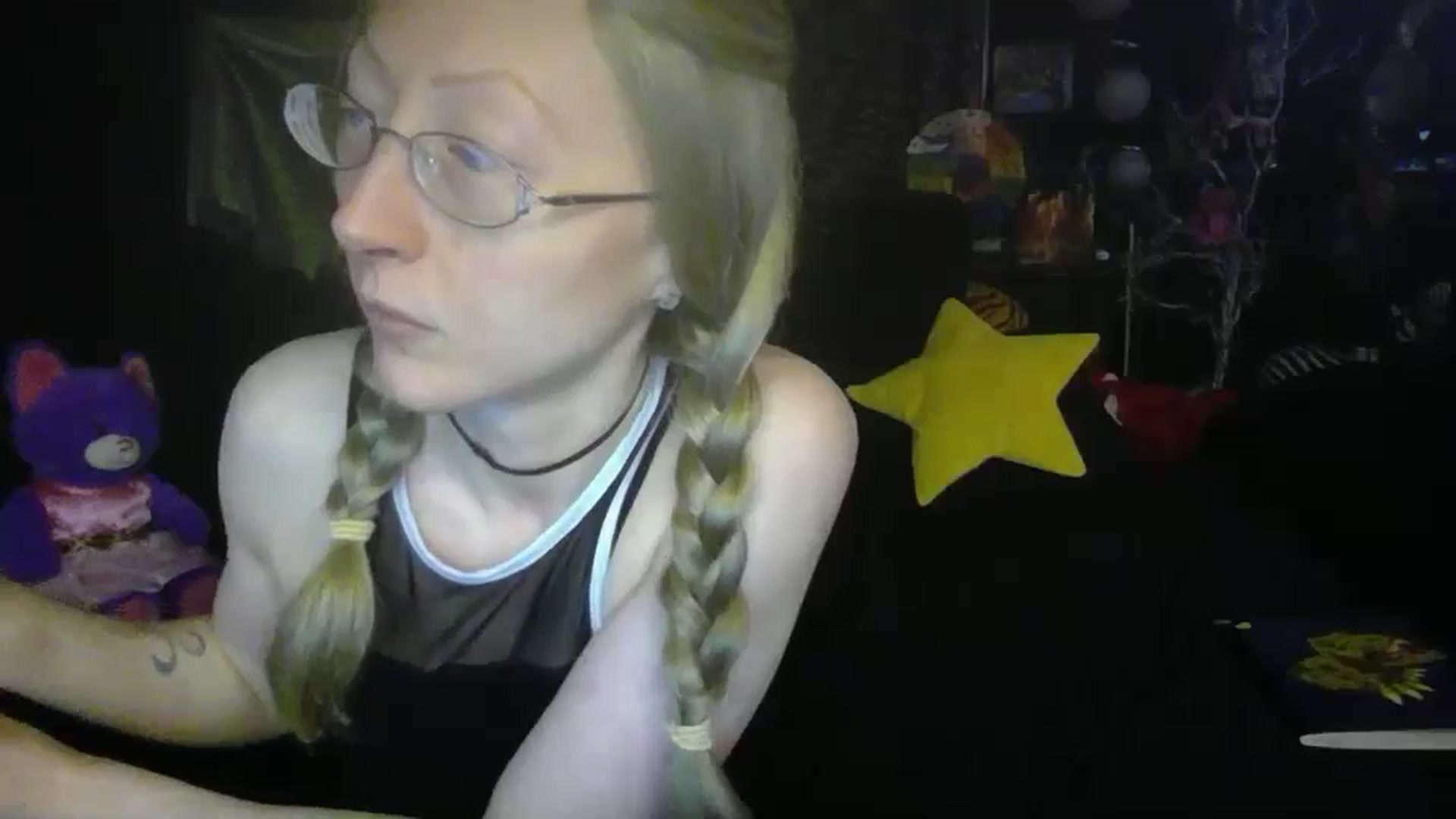 Gallery image thumbnail from TinkaMischief's myfreecams stream on, 05/21/2025, 06:44 image 17 of 20
