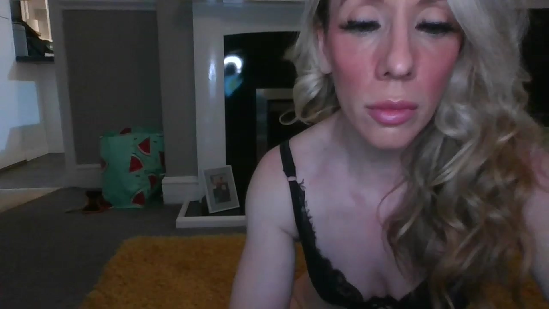Gallery image thumbnail from Tinkerbell53's myfreecams stream on, 12/13/2022, 24:28 image 8 of 20