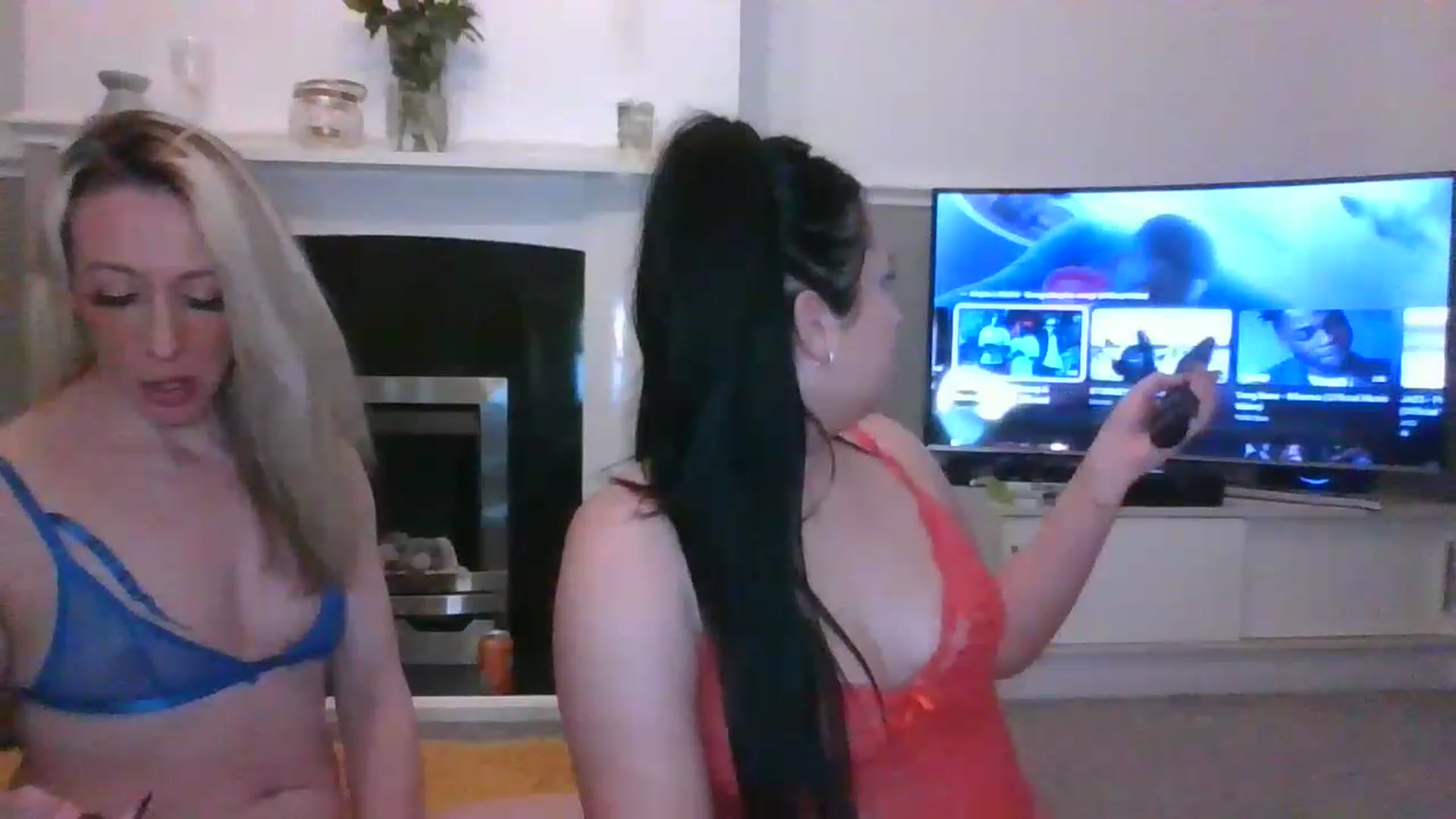 Gallery image thumbnail from Tinkerbell53's myfreecams stream on, 12/14/2022, 23:14 image 14 of 20