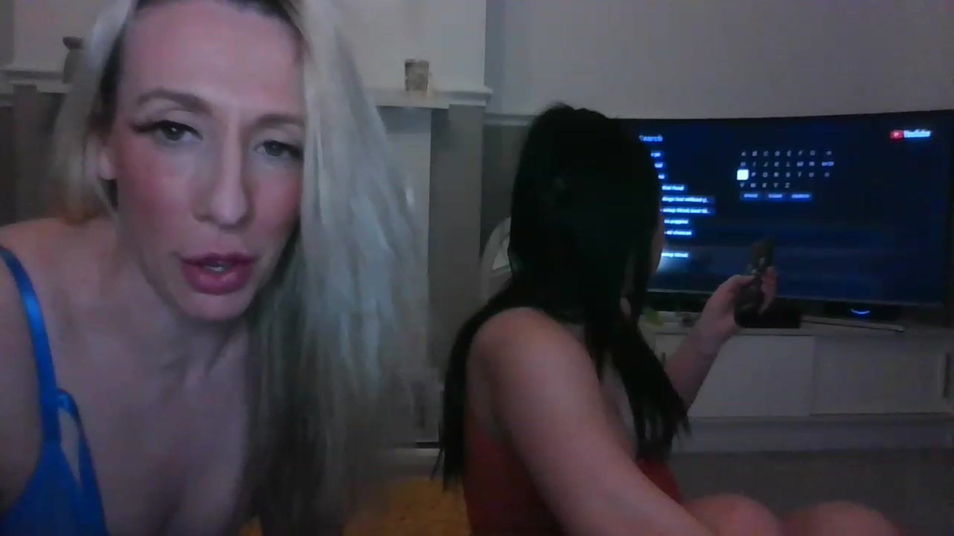Gallery image thumbnail from Tinkerbell53's myfreecams stream on, 12/14/2022, 23:14 image 18 of 20