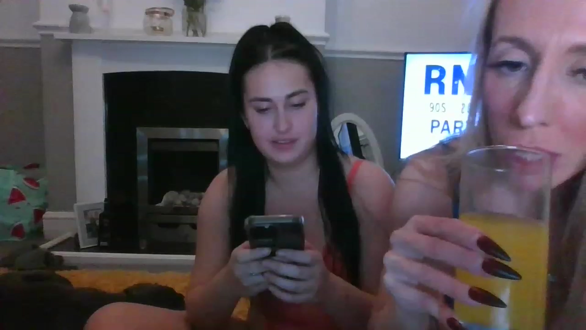 Gallery image thumbnail from Tinkerbell53's myfreecams stream on, 12/14/2022, 23:42 image 16 of 20