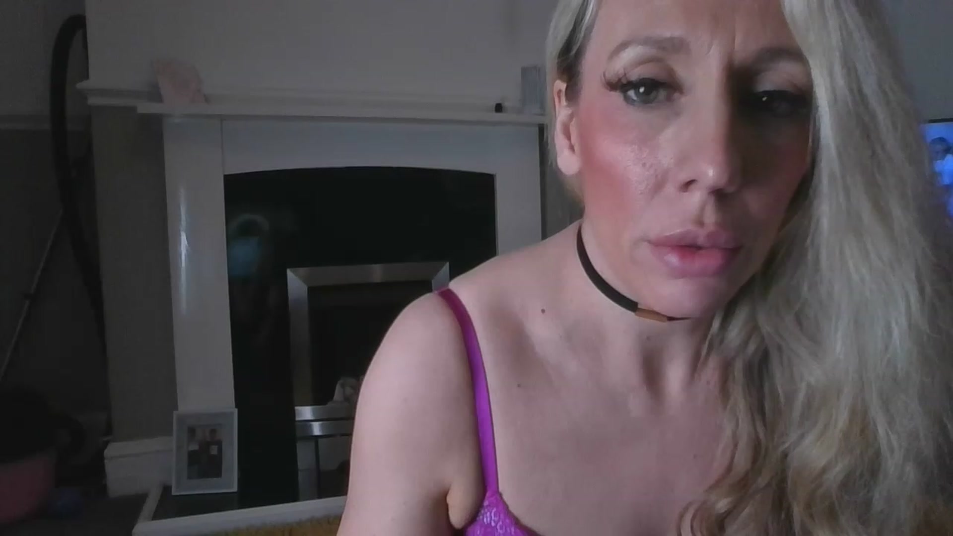 Gallery image thumbnail from Tinkerbell53's myfreecams stream on, 02/01/2023, 01:14 image 15 of 20