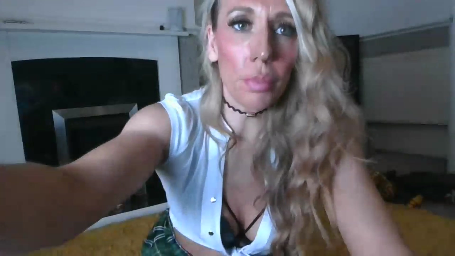 Gallery image thumbnail from Tinkerbell53's myfreecams stream on, 02/04/2023, 22:44 image 19 of 20