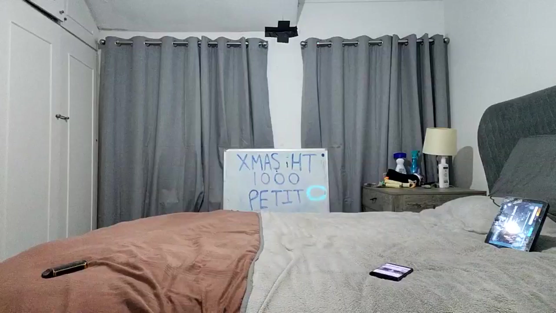 Gallery image thumbnail from TinselTrouble's myfreecams stream on, 12/15/2024, 23:44 image 17 of 20