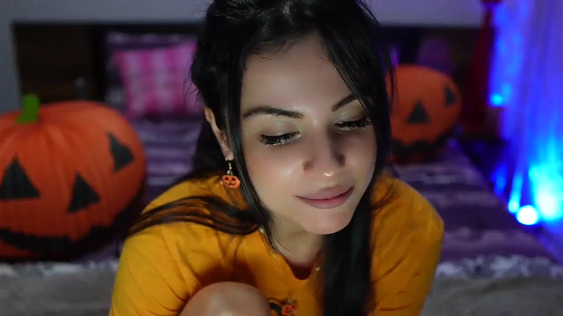Gallery image thumbnail from TinyAndrea's myfreecams stream on, 10/31/2023, 24:02 image 4 of 20