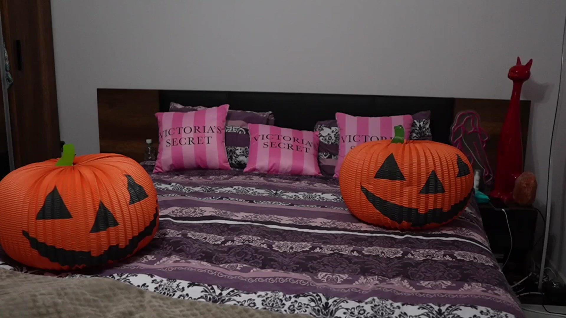 Gallery image thumbnail from TinyAndrea's myfreecams stream on, 10/31/2023, 22:57 image 15 of 20