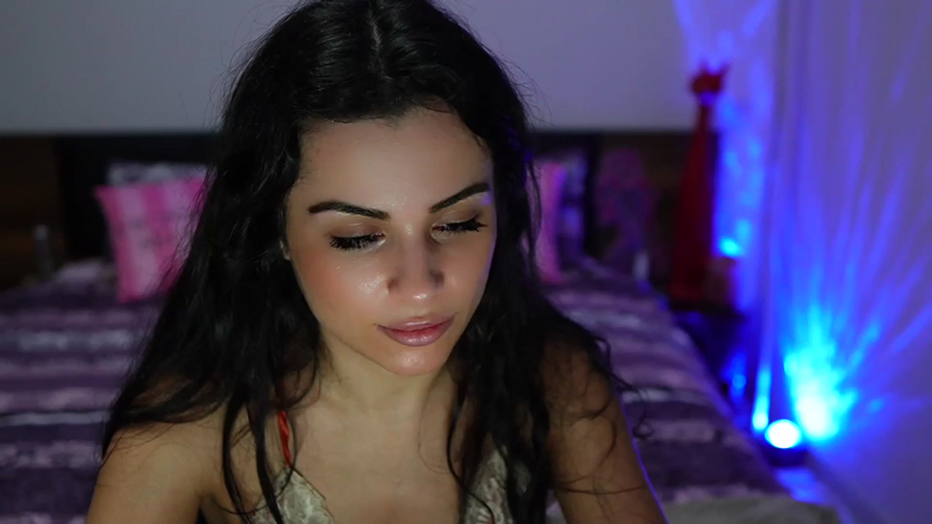 Gallery image thumbnail from TinyAndrea's myfreecams stream on, 11/02/2023, 04:50 image 3 of 20