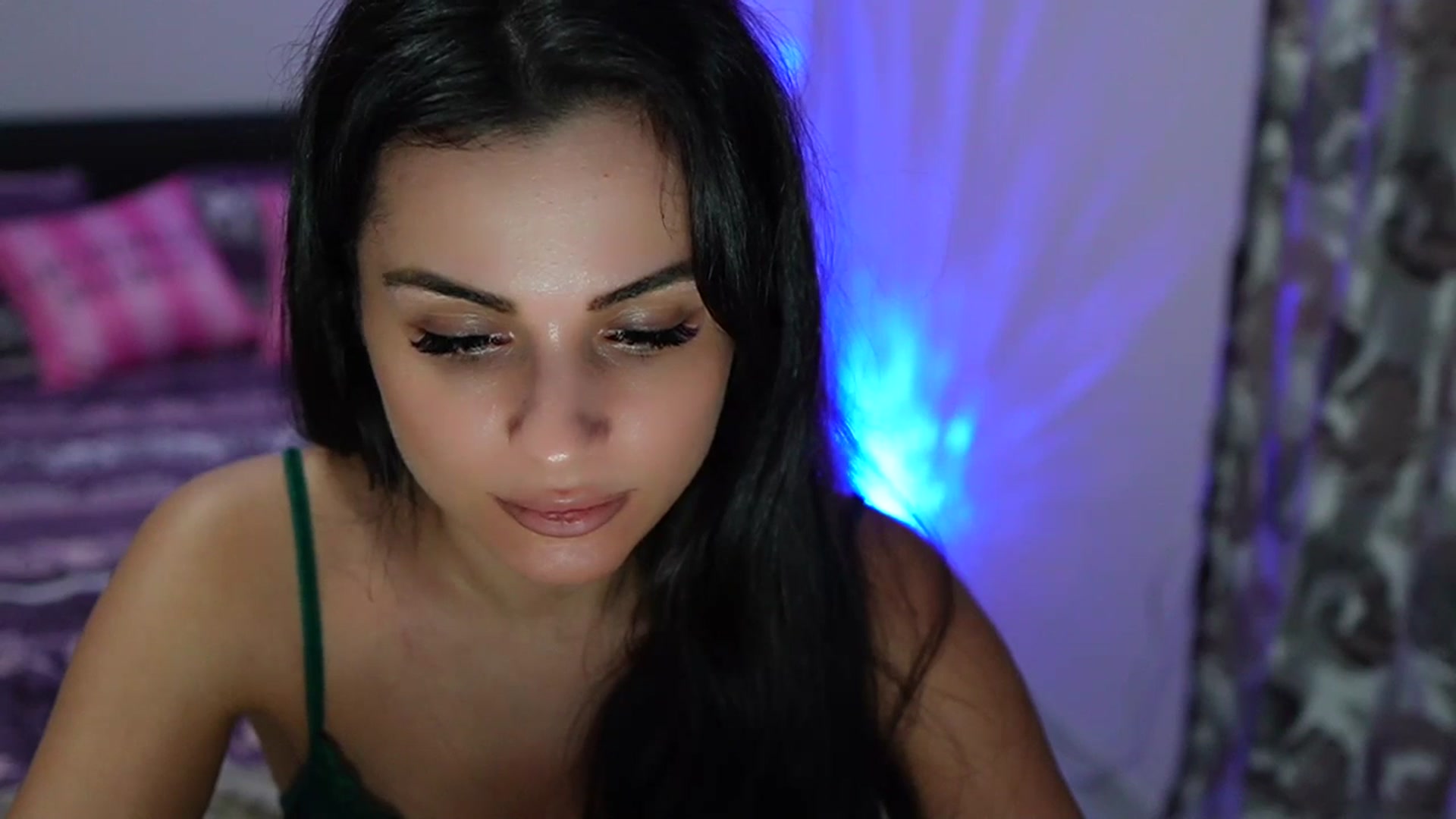 Gallery image thumbnail from TinyAndrea's myfreecams stream on, 11/04/2023, 05:13 image 8 of 20