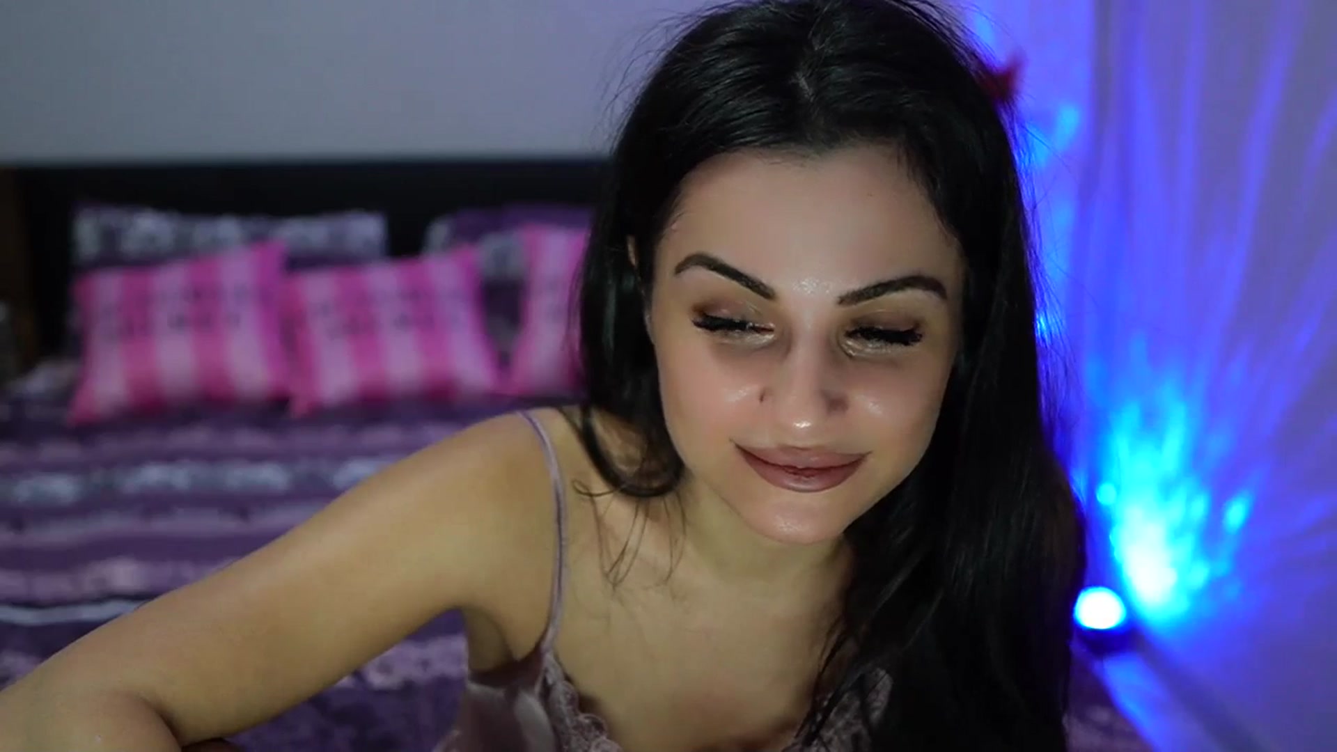 Gallery image thumbnail from TinyAndrea's myfreecams stream on, 11/05/2023, 01:43 image 14 of 20