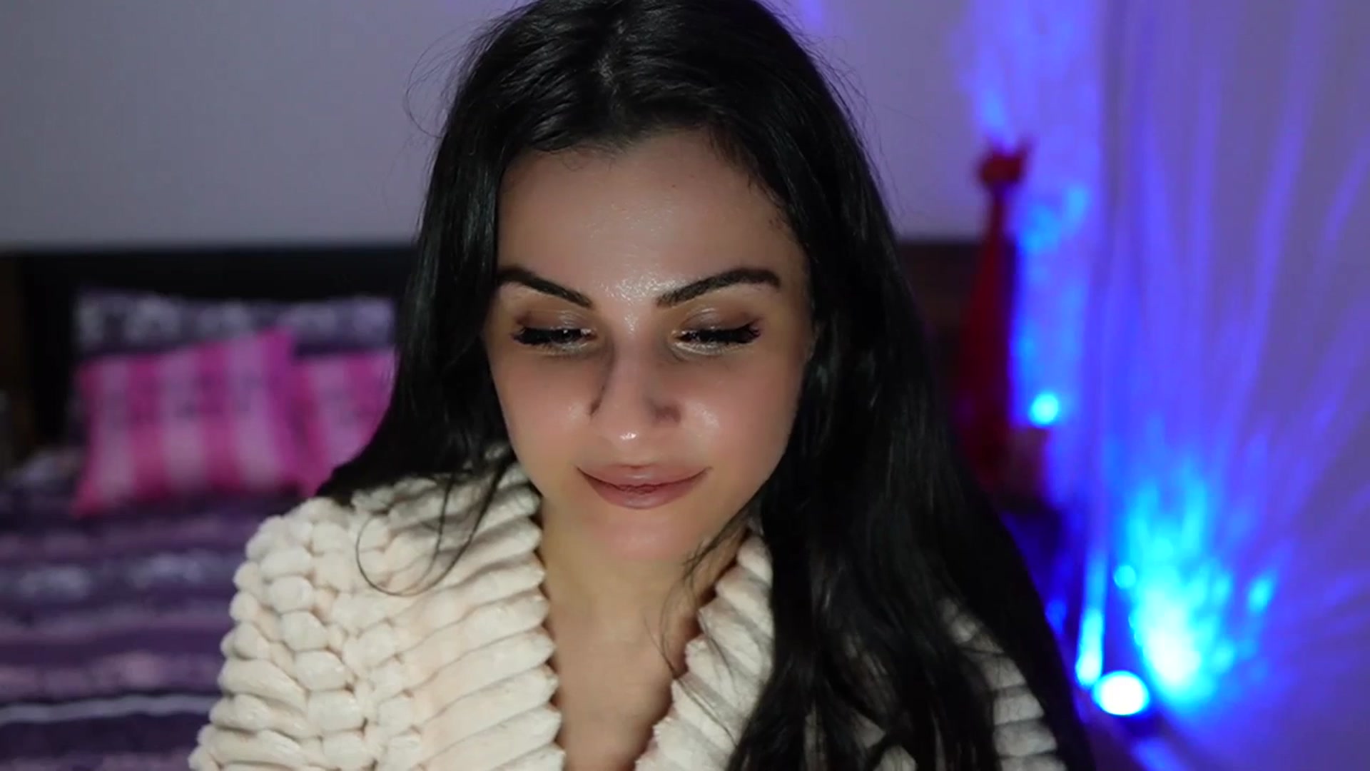 Gallery image thumbnail from TinyAndrea's myfreecams stream on, 11/05/2023, 05:01 image 6 of 20