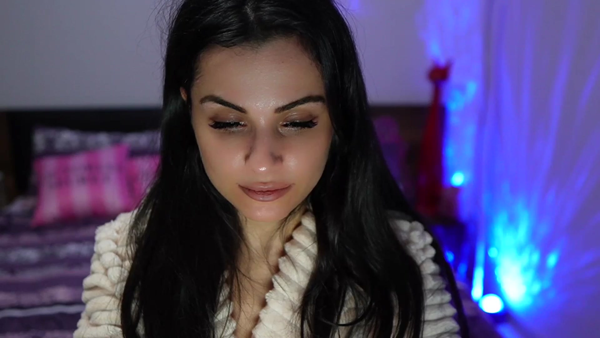 Gallery image thumbnail from TinyAndrea's myfreecams stream on, 11/05/2023, 05:01 image 7 of 20