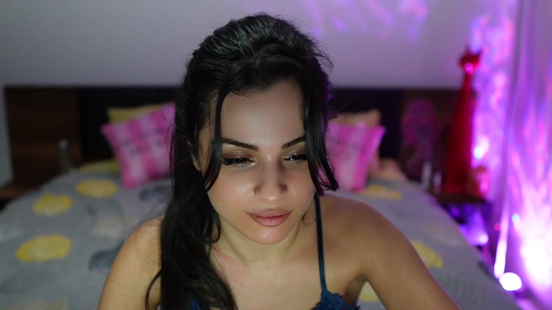 Gallery image thumbnail from TinyAndrea's myfreecams stream on, 11/09/2023, 05:35 image 4 of 20