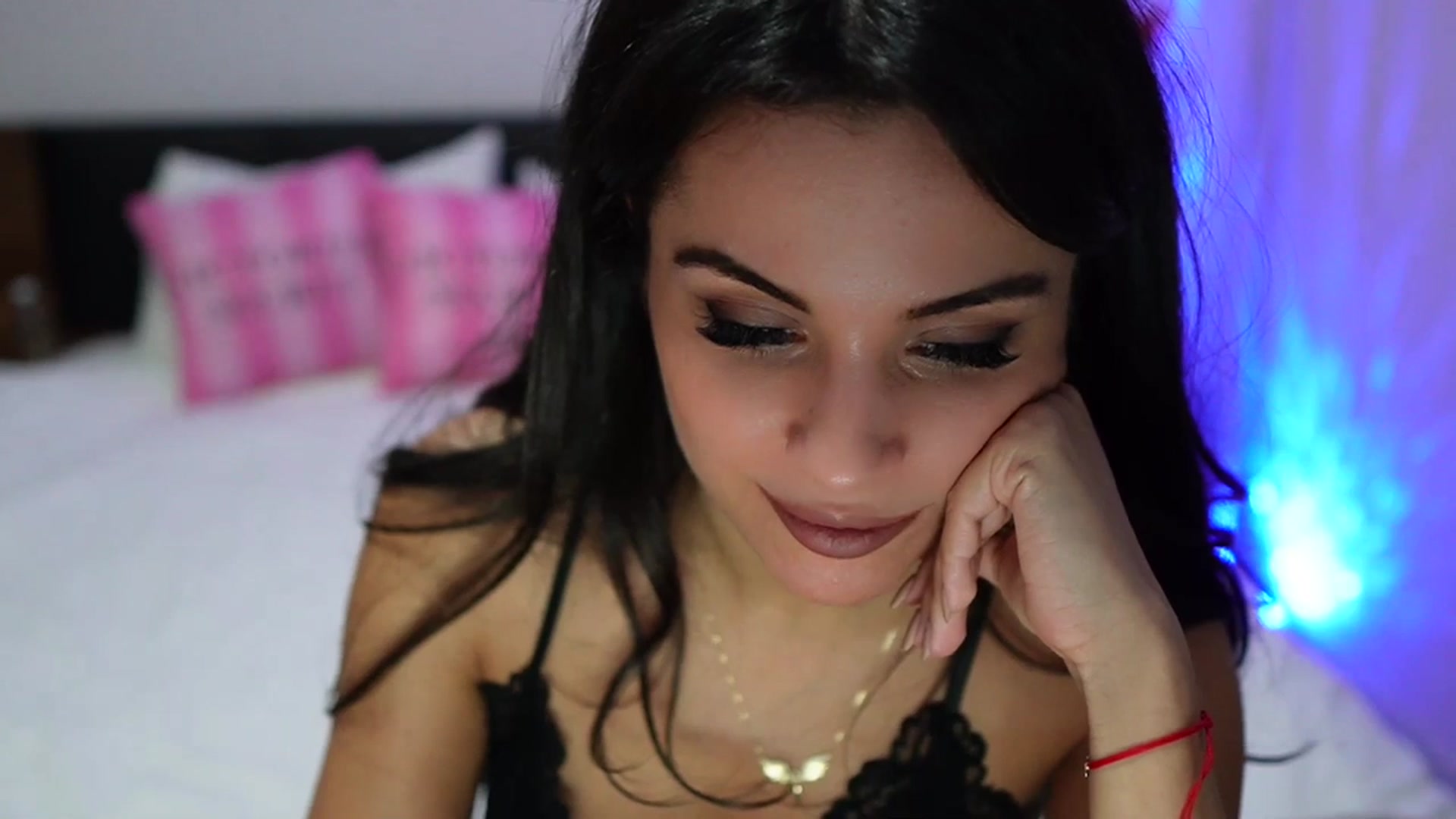 Gallery image thumbnail from TinyAndrea's myfreecams stream on, 12/01/2023, 24:33 image 3 of 20