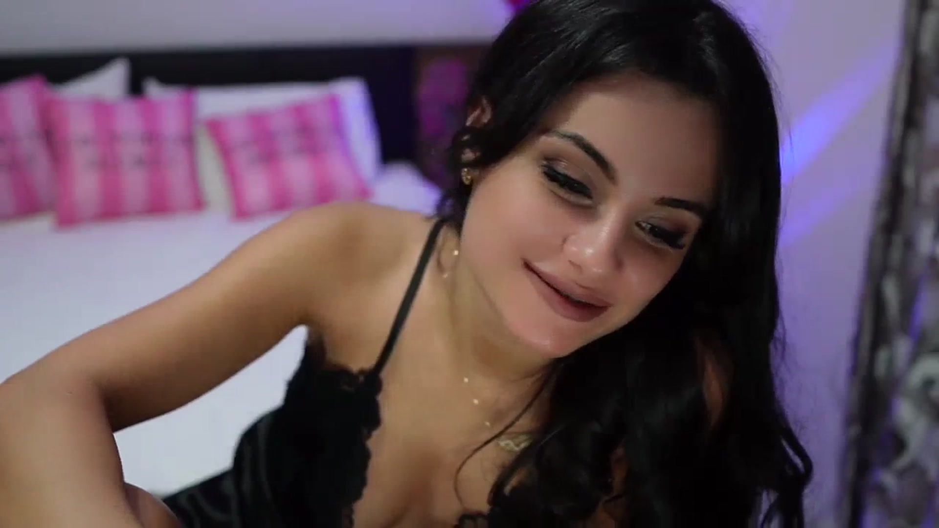 Gallery image thumbnail from TinyAndrea's myfreecams stream on, 12/01/2023, 04:54 image 18 of 20