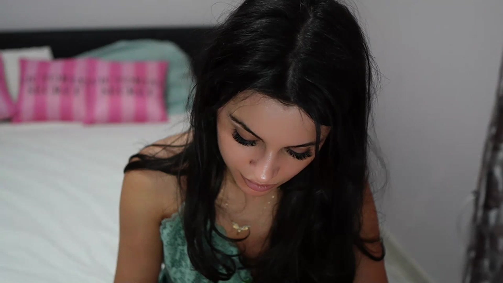 Gallery image thumbnail from TinyAndrea's myfreecams stream on, 12/02/2023, 05:59 image 18 of 20