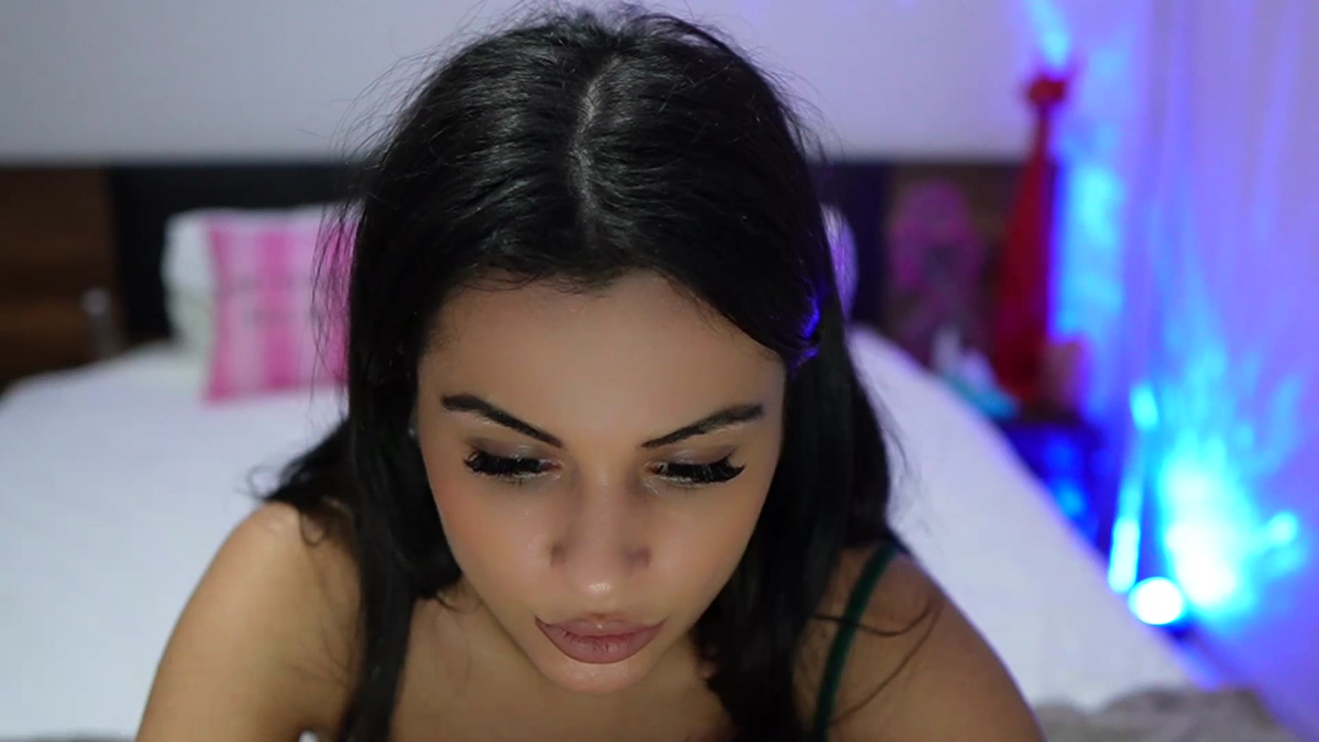 Gallery image thumbnail from TinyAndrea's myfreecams stream on, 12/04/2023, 01:21 image 15 of 20